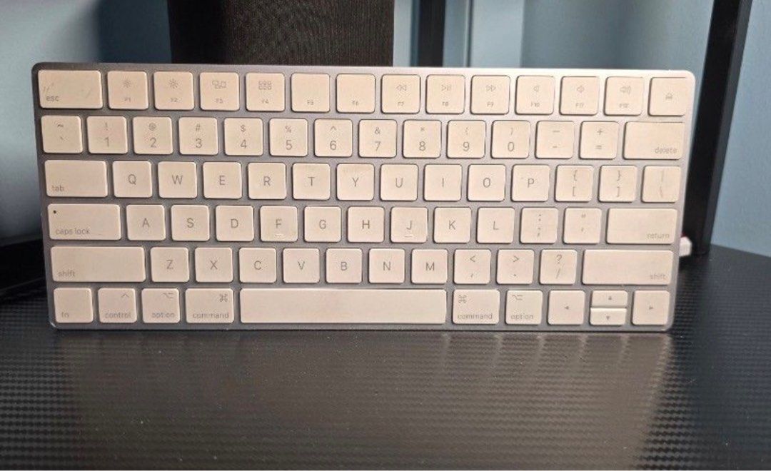 Apple Magic Keyboard - Silver lightning #bluetooth, Computers & Tech ...
