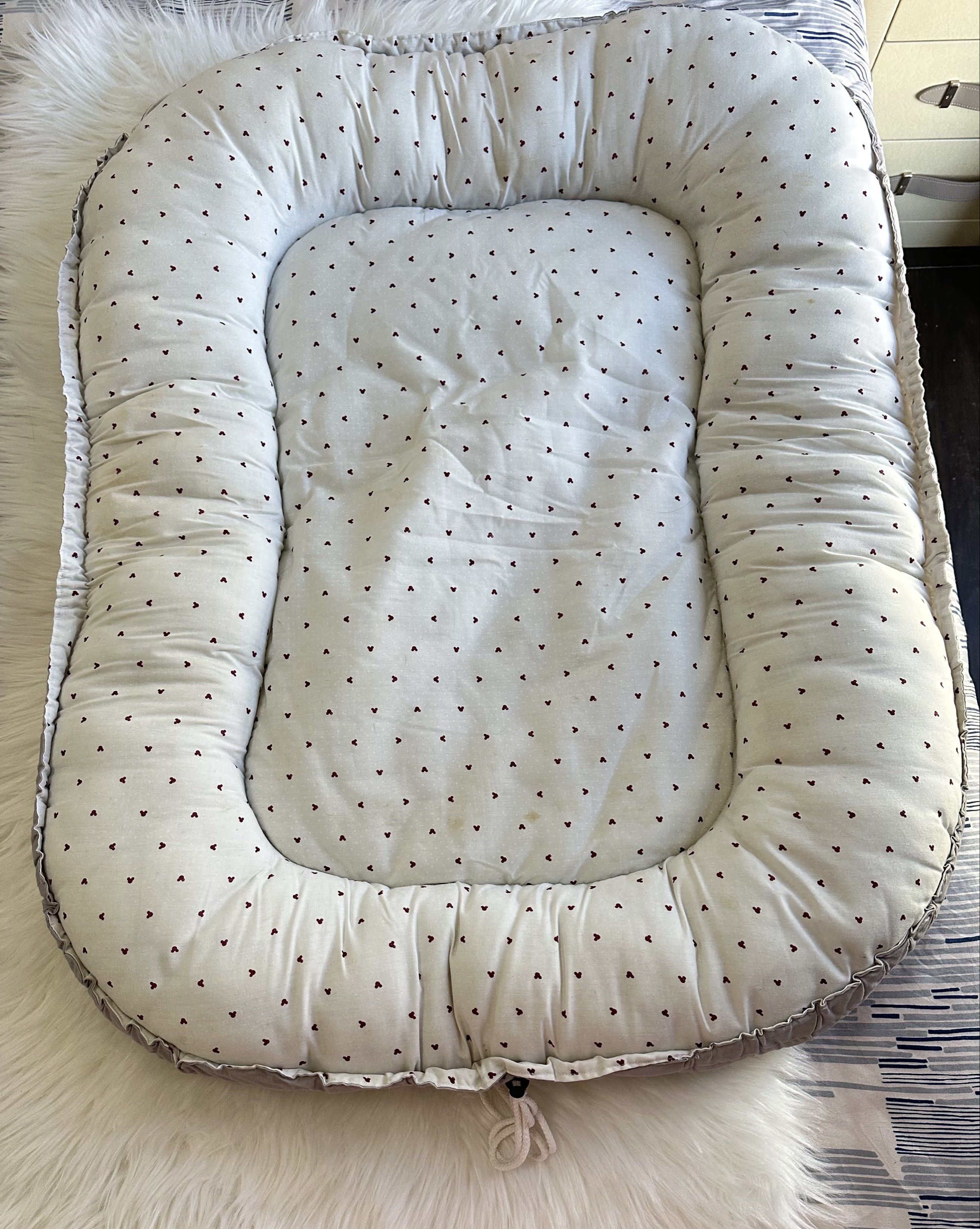 Baby Bed Nest with Heart Pattern (Category: Cots & Cribs) located in Makati City. Submitted by joycexu00 (Listing ID 1417296989, Image 1). Description: -Need wash only. Hindi na nagamit ng matagal. Length: 29 inches Width: 21.5 - 22 inches.