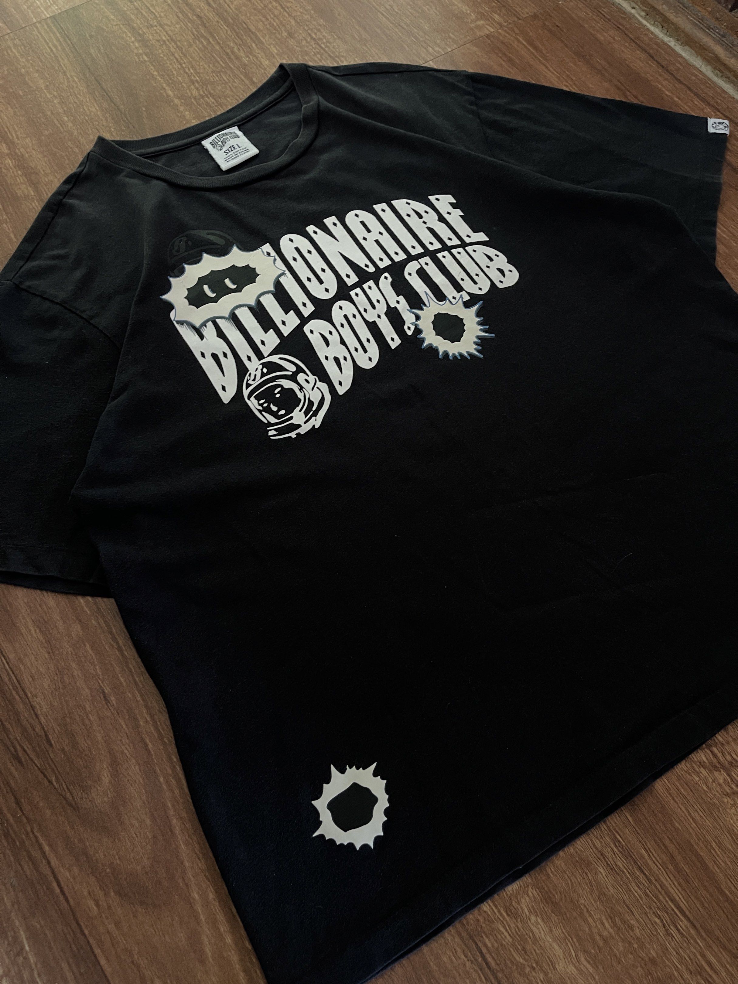 Billionaire Boys Club BBC (Category: Tshirts & Polo Shirts ) located in Tarlac. Submitted by phyllfoshooo (Listing ID 1417227506, Image 3). Description: Lenght 27.5 Width 22.5 Issue: need wash, hairlines and minimal scratch.