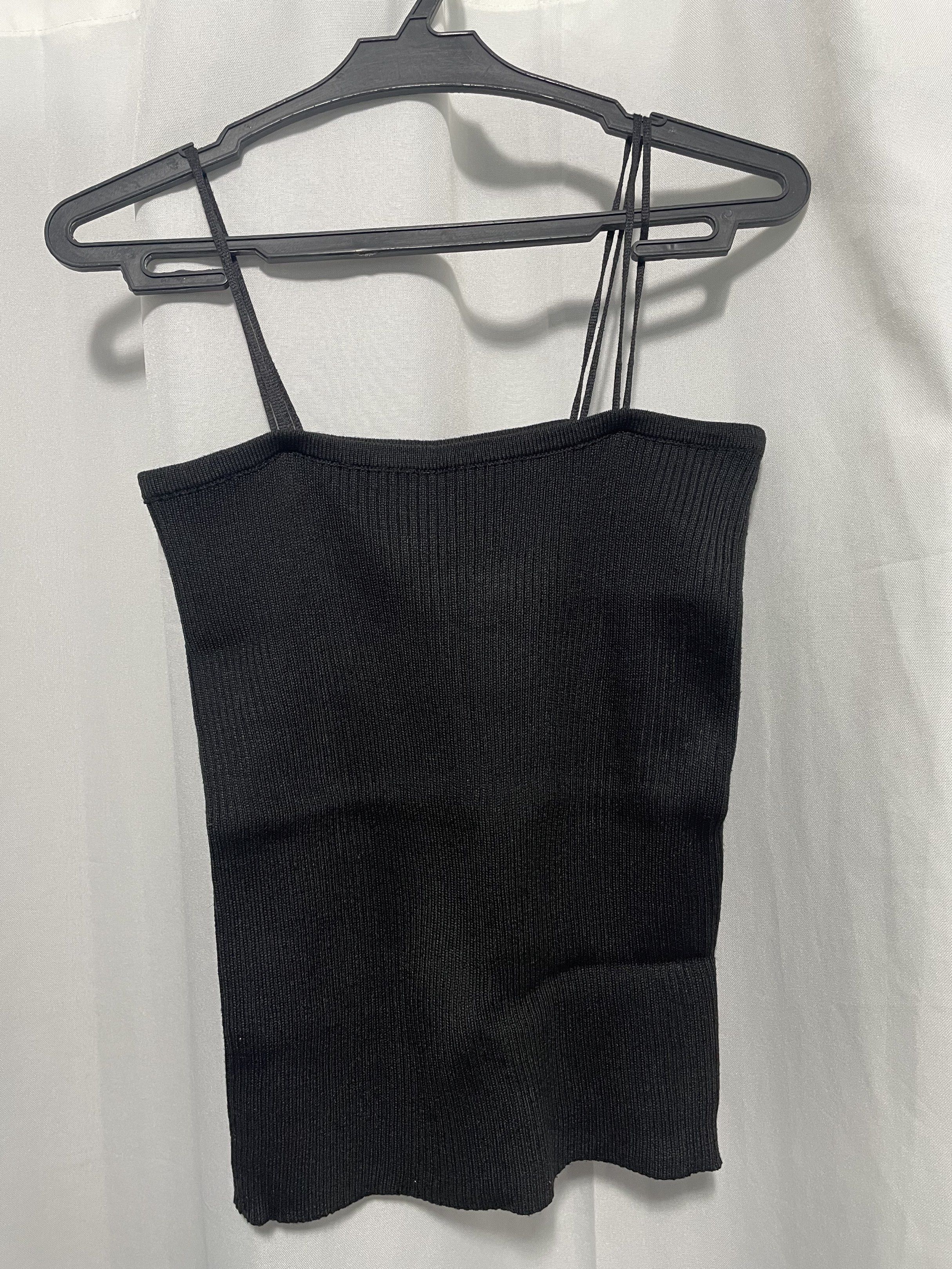 Black and White Sleeveless Top (SET) (Category: Sleeveless) located in Cavite. Submitted by allyyy_m (Listing ID 1417262622, Image 3). Description: • loc: bacoor, cavite • mod: lalamove, jnt • available for meet up !.