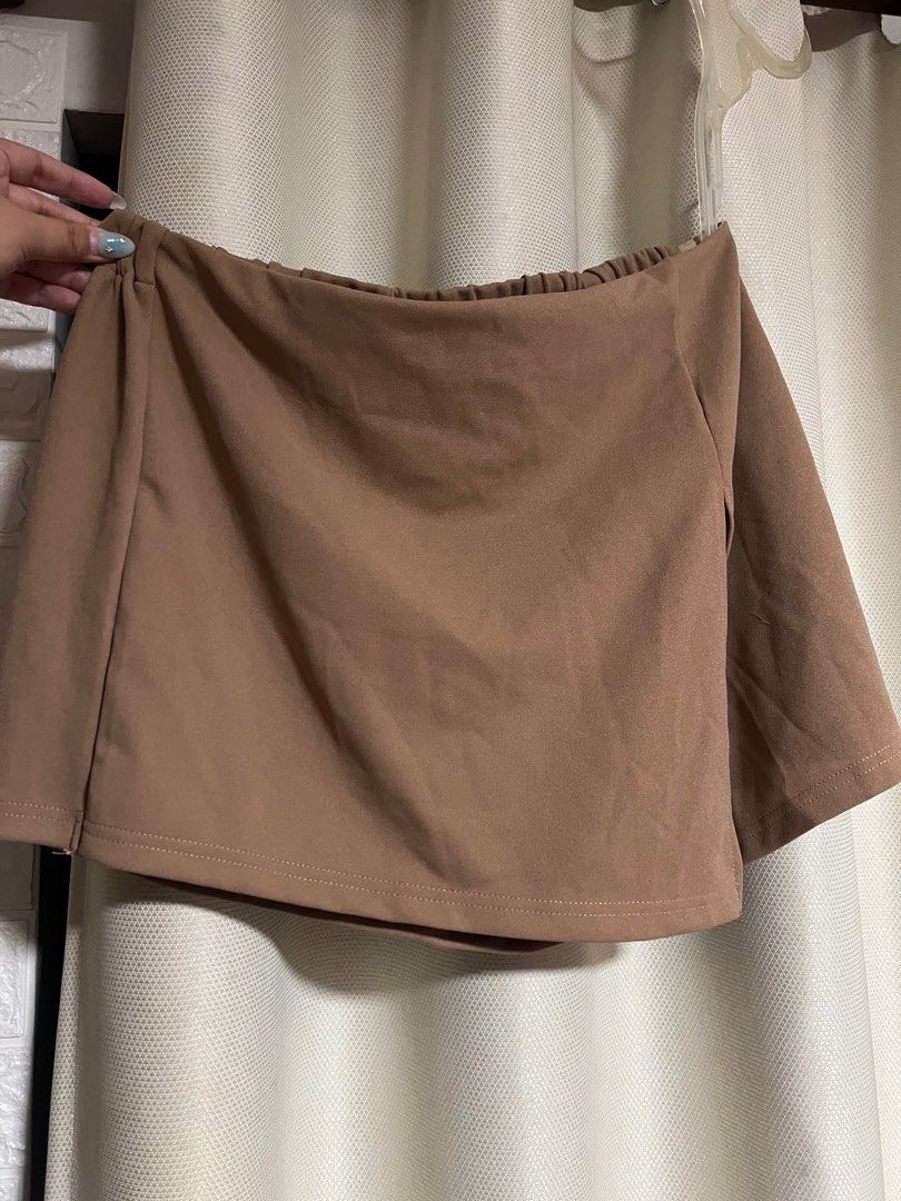 Brown Skort (Category: Other Bottoms) located in Makati City. Submitted by helpmedeclutter03 (Listing ID 1417257039, Image 2). Description: - Can fit XL-2X - Material is stretchy & garterized - Super comfy - Never used because I prefer my black ones - Can be used high waist!.