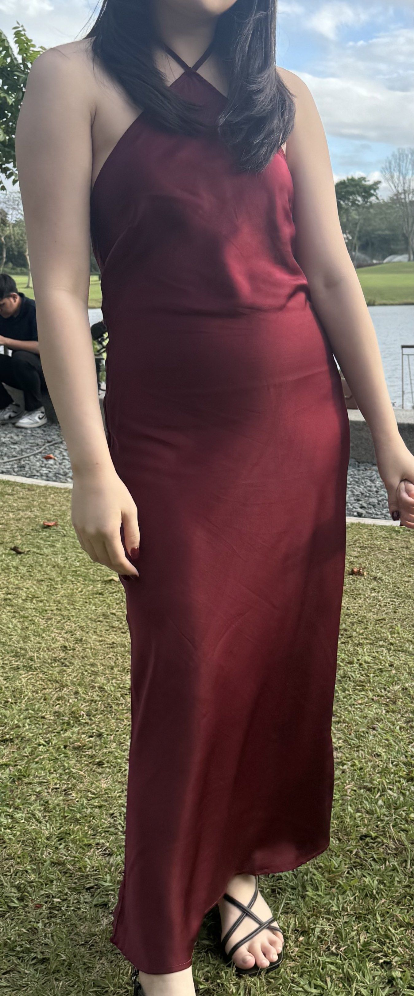 Burgundy red halter dress (Category: Evening dresses & gowns) located in Quezon City. Submitted by preloved1793 (Listing ID 1417377017, Image 2). Description: Fits 34 bust and 27-29 waist.