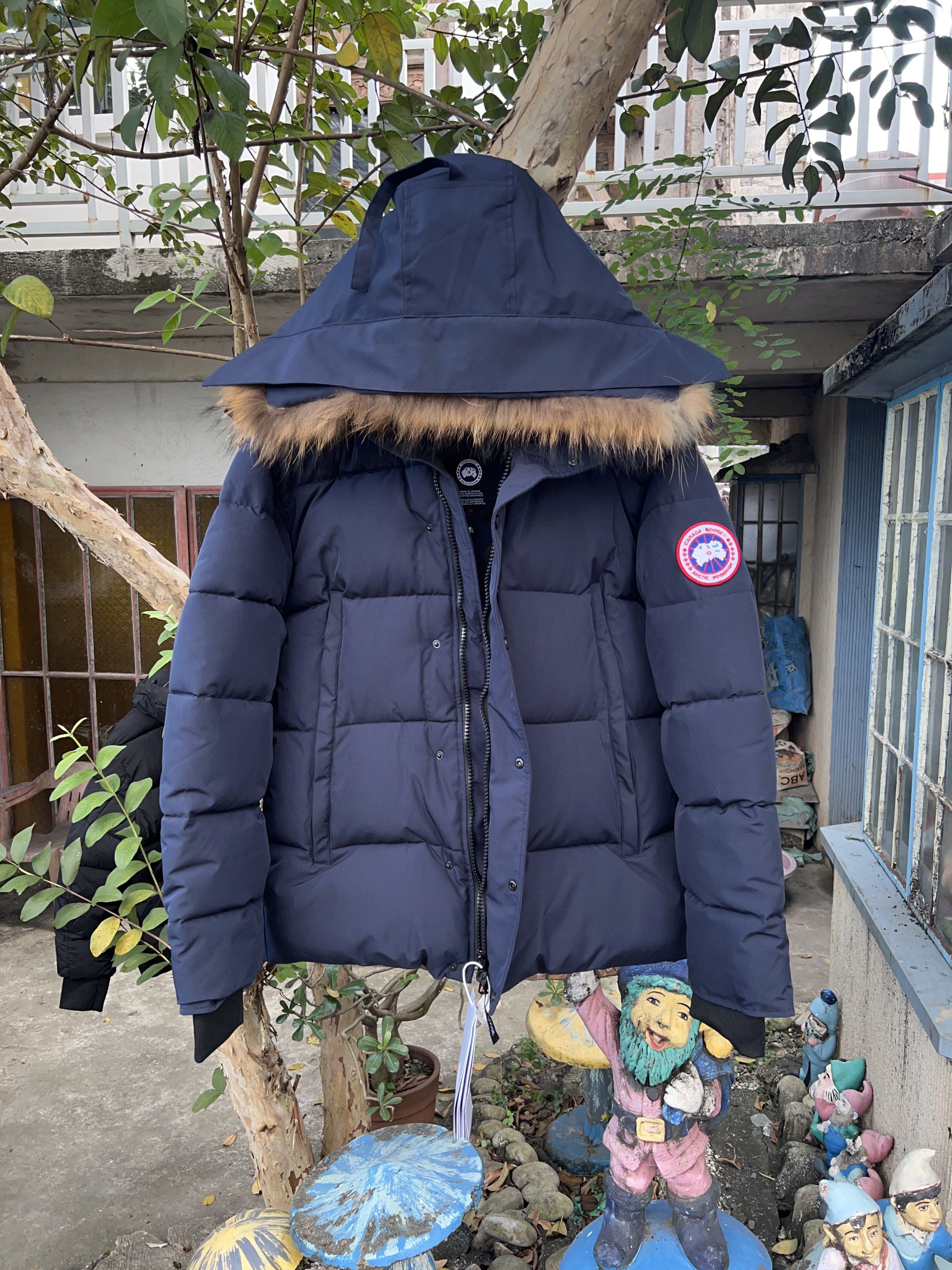 CANADA GOOSE PUFFER JACKET (Category: Coats, Jackets and Outerwear) located in Taguig. Submitted by patrickbas46594 (Listing ID 1417390106, Image 3). Description: THIS IS AN ACTUAL SAMPLE/PHOTO ‼️ •SOLD NA PO, POSTED FOR PRE ORDER PURPOSES 📌 SIZE SMALL TO 2XL AVAILABLE • US SIZING TAGUIG LOWER BICUTAN 📍 DM ME FOR MORE DETAILS 📩.