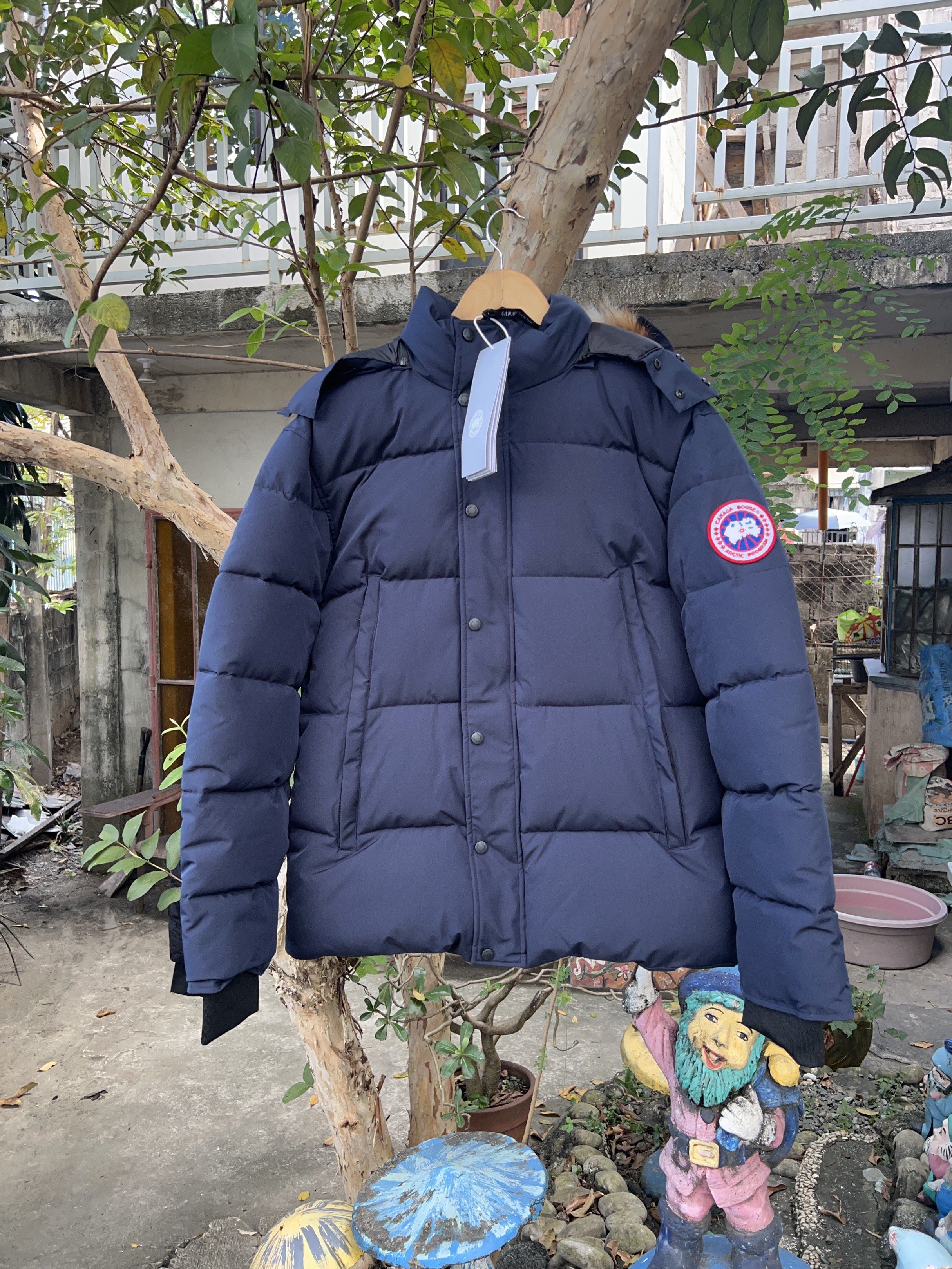 CANADA GOOSE PUFFER JACKET (Category: Coats, Jackets and Outerwear) located in Taguig. Submitted by patrickbas46594 (Listing ID 1417390106, Image 1). Description: THIS IS AN ACTUAL SAMPLE/PHOTO ‼️ •SOLD NA PO, POSTED FOR PRE ORDER PURPOSES 📌 SIZE SMALL TO 2XL AVAILABLE • US SIZING TAGUIG LOWER BICUTAN 📍 DM ME FOR MORE DETAILS 📩.