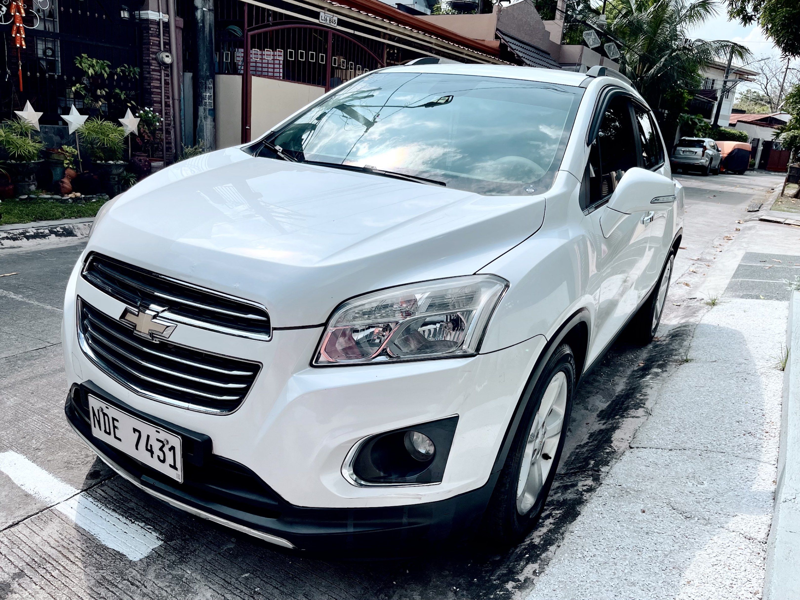 Chevrolet Trax Pearl White 2016 (Category: Other Automotive Parts and Accessories) located in Cavite. Submitted by theluxurybyaalheebotique (Listing ID 1417356157, Image 2). Description: CHEVROLET TRAX LT 1.4 2016 A/T ✨PEARL WHITE 📣TOP OF THE LINE VARIANT📣 •NEW BATTERY •BOSCH HORN INSTALLED •4PCS JBL SPEAKERS INSTALLED •HID HEADLIGHT •YELLOW FOGLIGHT •ORIG 69k MILEAGE •AUTOMATIC TRANSMISSION •1.4 TURBO ENGINE •FUEL EFFICIENT •ORIG SHINY PAINT(P