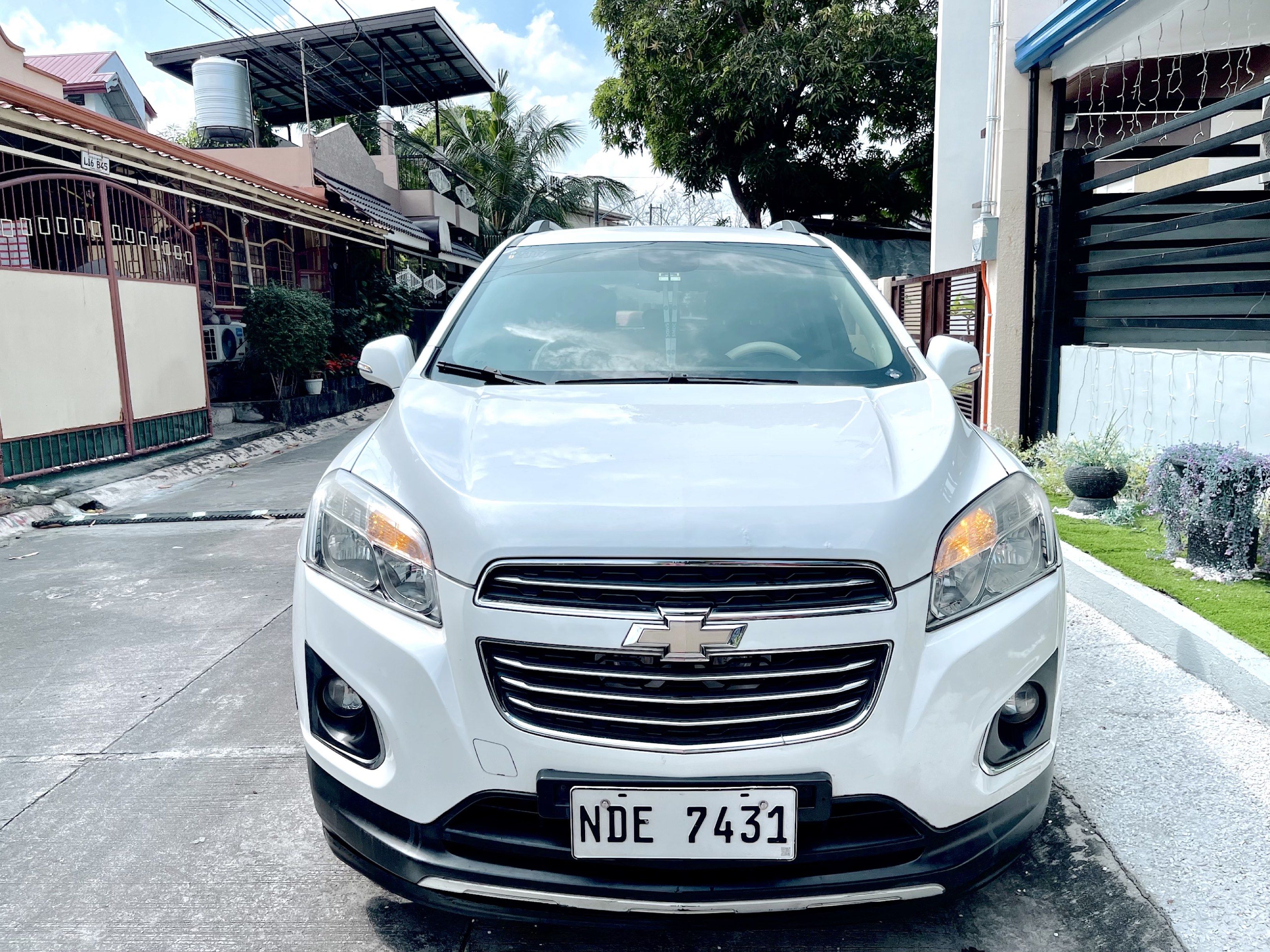 Chevrolet Trax Pearl White 2016 (Category: Other Automotive Parts and Accessories) located in Cavite. Submitted by theluxurybyaalheebotique (Listing ID 1417356157, Image 1). Description: CHEVROLET TRAX LT 1.4 2016 A/T ✨PEARL WHITE 📣TOP OF THE LINE VARIANT📣 •NEW BATTERY •BOSCH HORN INSTALLED •4PCS JBL SPEAKERS INSTALLED •HID HEADLIGHT •YELLOW FOGLIGHT •ORIG 69k MILEAGE •AUTOMATIC TRANSMISSION •1.4 TURBO ENGINE •FUEL EFFICIENT •ORIG SHINY PAINT(P
