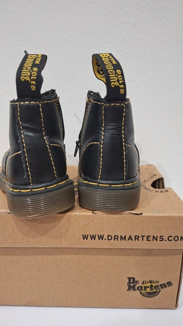 Great Description About Dr Marten Affleckfeed