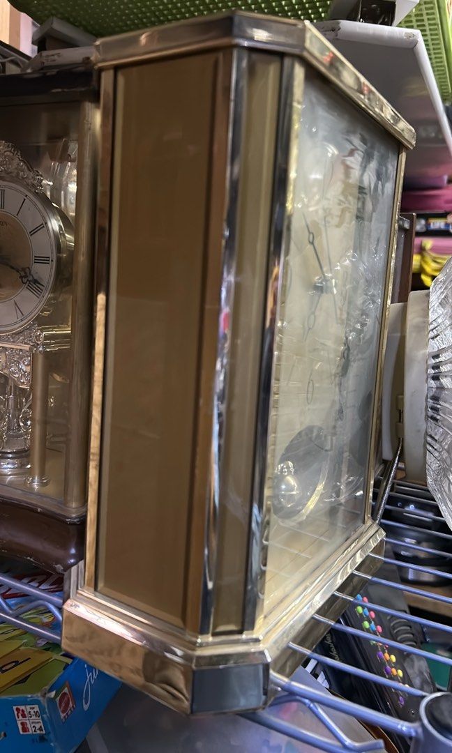 ELEGANT GOLD TABLE CLOCK W/ ANIMATED DECOR ORNAMENT (Category: Clocks) located in Valenzuela. Submitted by gregferraren (Listing ID 1417332240, Image 2). Description: Imported Seiko Made of bento & metal material on sides. Sure buyer may inquire charged real time delivery or shipping nationwide upon confirming order thru preferred metrobank/ bdo/ gotyme bank/ maya bank payment channels..