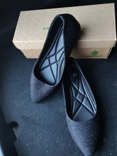 (Category: ) located in . Submitted by diannajun (Listing ID 1417297461, Image 1). Description: .