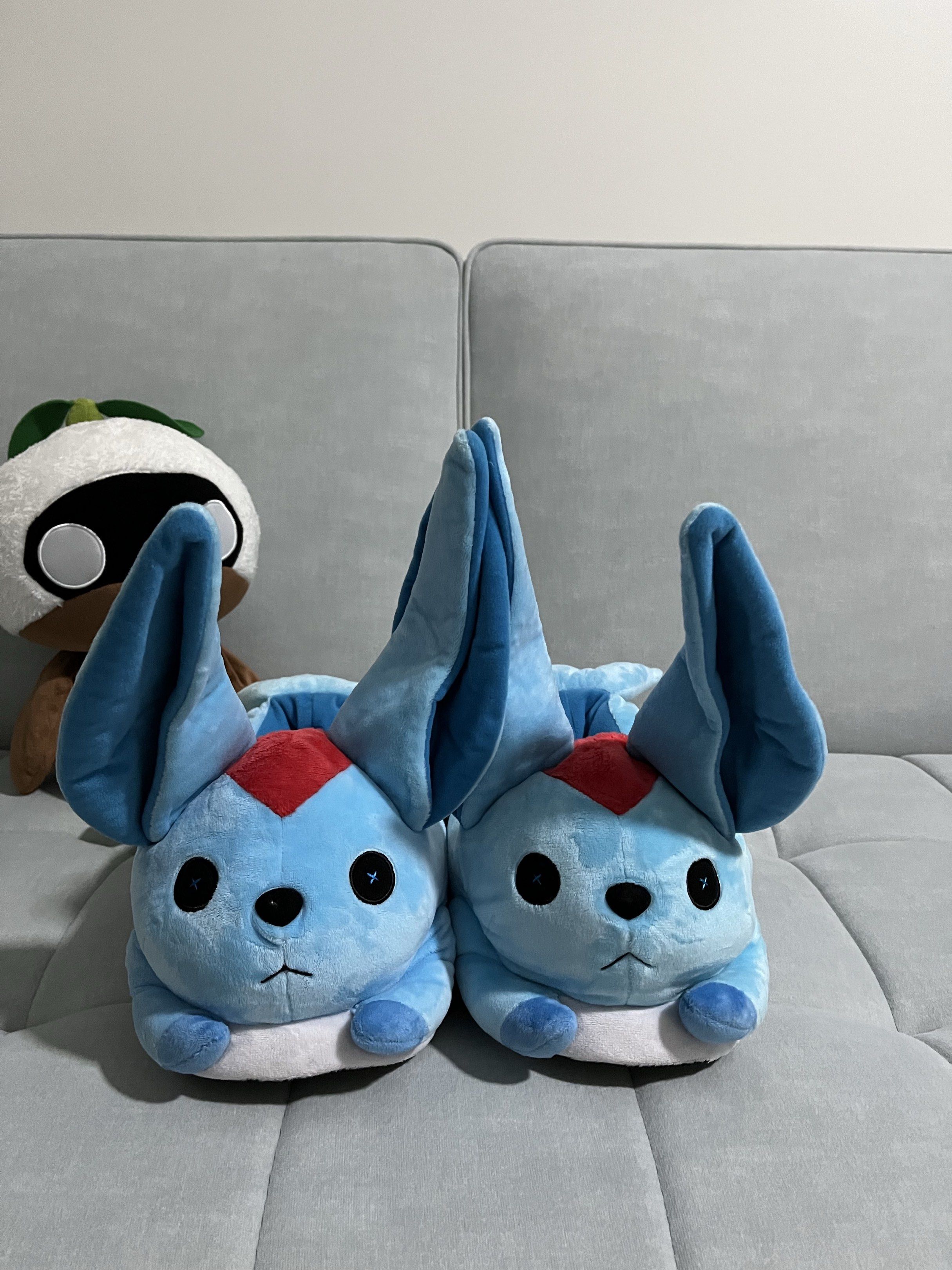 Final Fantasy XIV Slippers: Carbuncle (Category: Slippers and slides) located in Quezon City. Submitted by ciiron (Listing ID 1417355320, Image 1). Description: These slippers are made from a plush material which makes them very soft and comfortable. Dimensions: Approximately H 6-5/16” x D 14-9/16” x 6-5/16” Equivalent to US shoe size 6-1/2 - 9.
