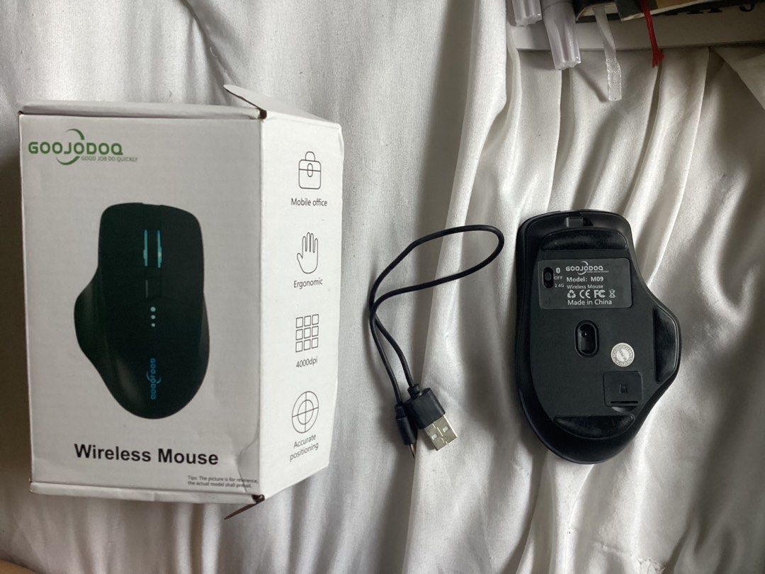 GOOJODOQ Wireless Mouse M09 (Category: Mouse & Mousepads) located in Quezon City. Submitted by bubugom (Listing ID 1417287205, Image 2). Description: - GOOJODOQ M09 Wireless Mouse - Rechargeable, matagal malowbat - Can connect thru 2.4G or bluetooth - Charging cord included na - LOC: Brgy. Pasong Tamo, QC - MOD: Gr4b, lal4move, JNT - MOP:GCASH, BPI, GoTyme, NO COD & ABONO.