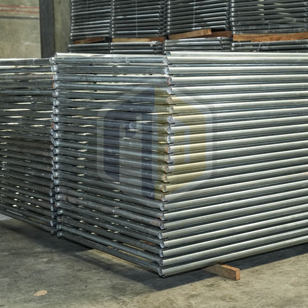 H - FRAME & H - FRAME SET FOR SALE (Category: Construction & Building Materials) located in Caloocan City. Submitted by janna.merks.ker (Listing ID 1417238750, Image 3). Description: Heavy-Duty H Frame for Scaffolding Our H Frame is made from high-quality steel, designed to provide strong support, stability, and safety for construction projects. Ideal for use in scaffolding systems for residential, commercial, and industrial applications. ✅ Durab