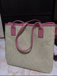 (Category: ) located in . Submitted by shopjules (Listing ID 1404830948, Image 1). Description: .