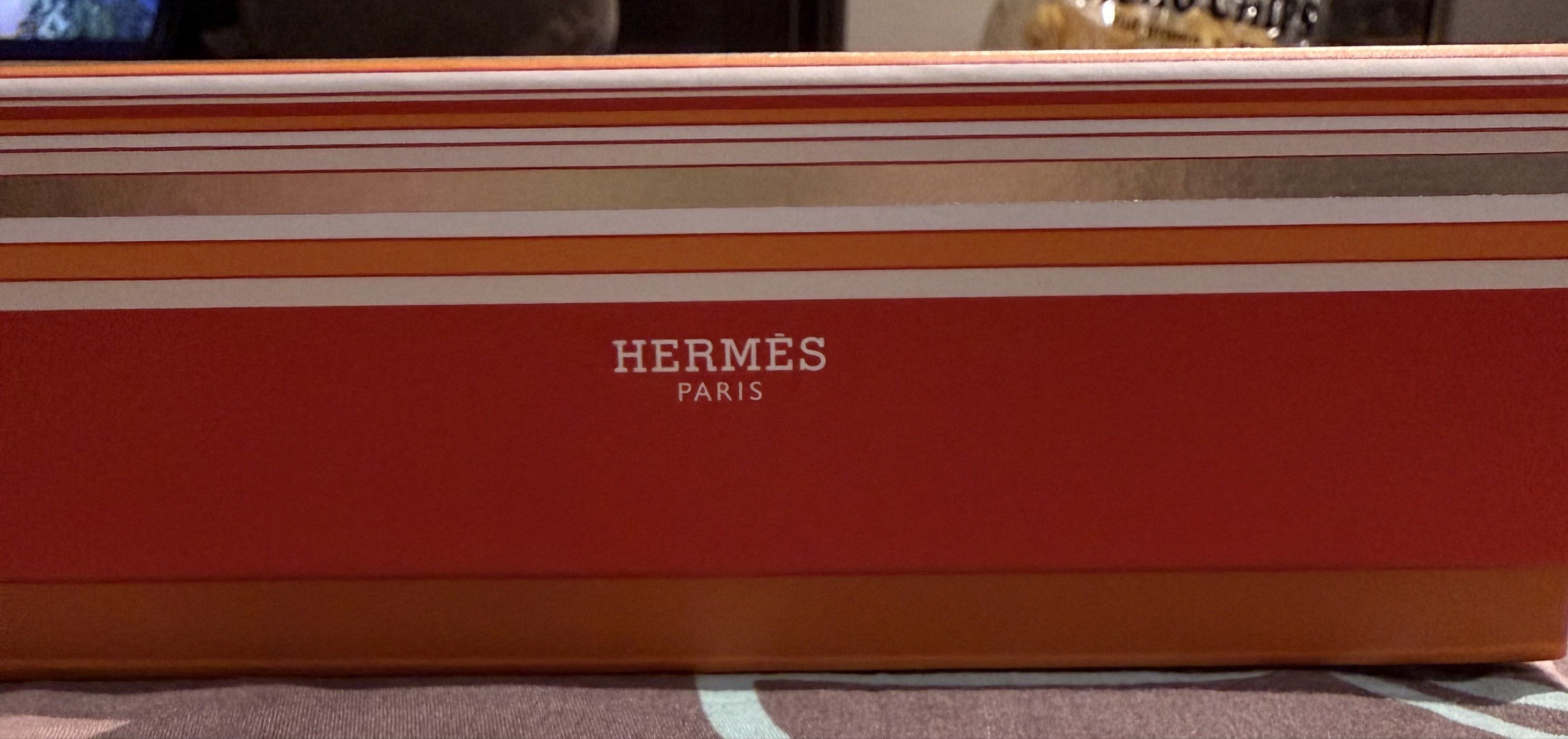 Hermes box (Category: Storage Boxes & Baskets) located in Valenzuela. Submitted by polchipreloveditems (Listing ID 1417361836, Image 3). Description: Hermes box.