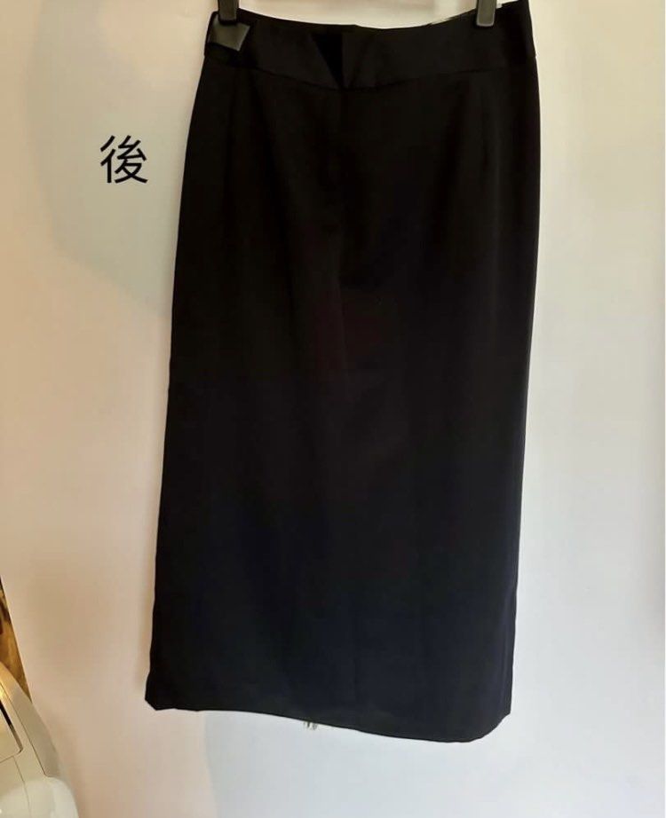 Initial Patchwork Skirt （分類：裙）位於 Hong Kong。 由 estherstar1 提交（商品編號 1417306121，圖片 2）。簡介： Initial skirt features a unique patchwork design with houndstooth and plaid patterns.。