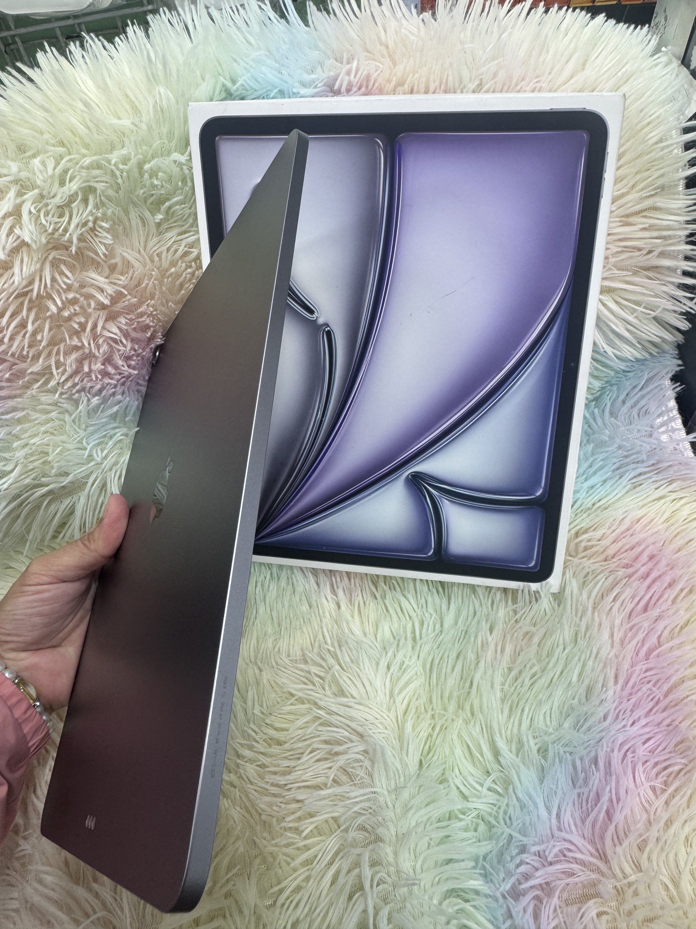 iPad Air 7 M3 13” (128gb) (Category: iPad) located in Manila. Submitted by arzillah (Listing ID 1417384653, Image 3). Description: iPad Air 7 m3 13” 128gb 99% bh Wifi only Slightly use Complete package No issue All working Open for COD/COP + SF Manila area (sameday delivery) Province area (via LBC) required DP to avoid cancellations Physical store: Greenhills Shopping Center, 2ndfloor Contact#: 09482217224 Page: Arzillah Gadgets Shop Fb: Princess