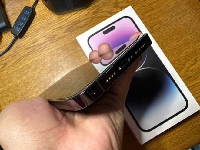 Iphone 14 Pro Max (Category: iPhone 14 Series) located in Santiago. Submitted by ace.stuff (Listing ID 1417381538, Image 3). Description: Lady owned Smartlock/ Smart Locked 256 gb Deep purple 78% BH Never been opened 1st owner DM to purchase.