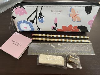 由 cornelia_su (刊登 ID 1417279655，圖片 1) 提交，位於 的 (類別：)，說明：。