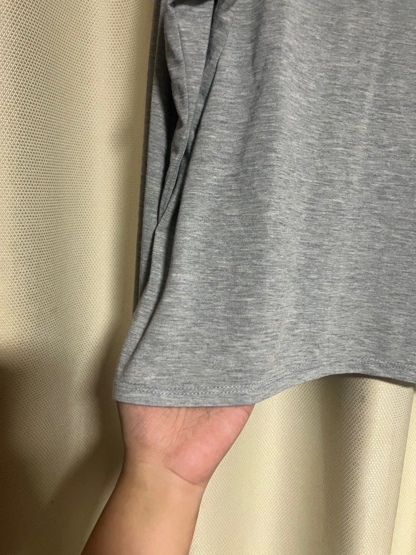 Long Sleeved Shirt (Category: Longsleeves) located in Makati City. Submitted by helpmedeclutter03 (Listing ID 1417251488, Image 3). Description: - Used but no damage - Material is thin and soft - Color same as picture (pale bluish gray) .