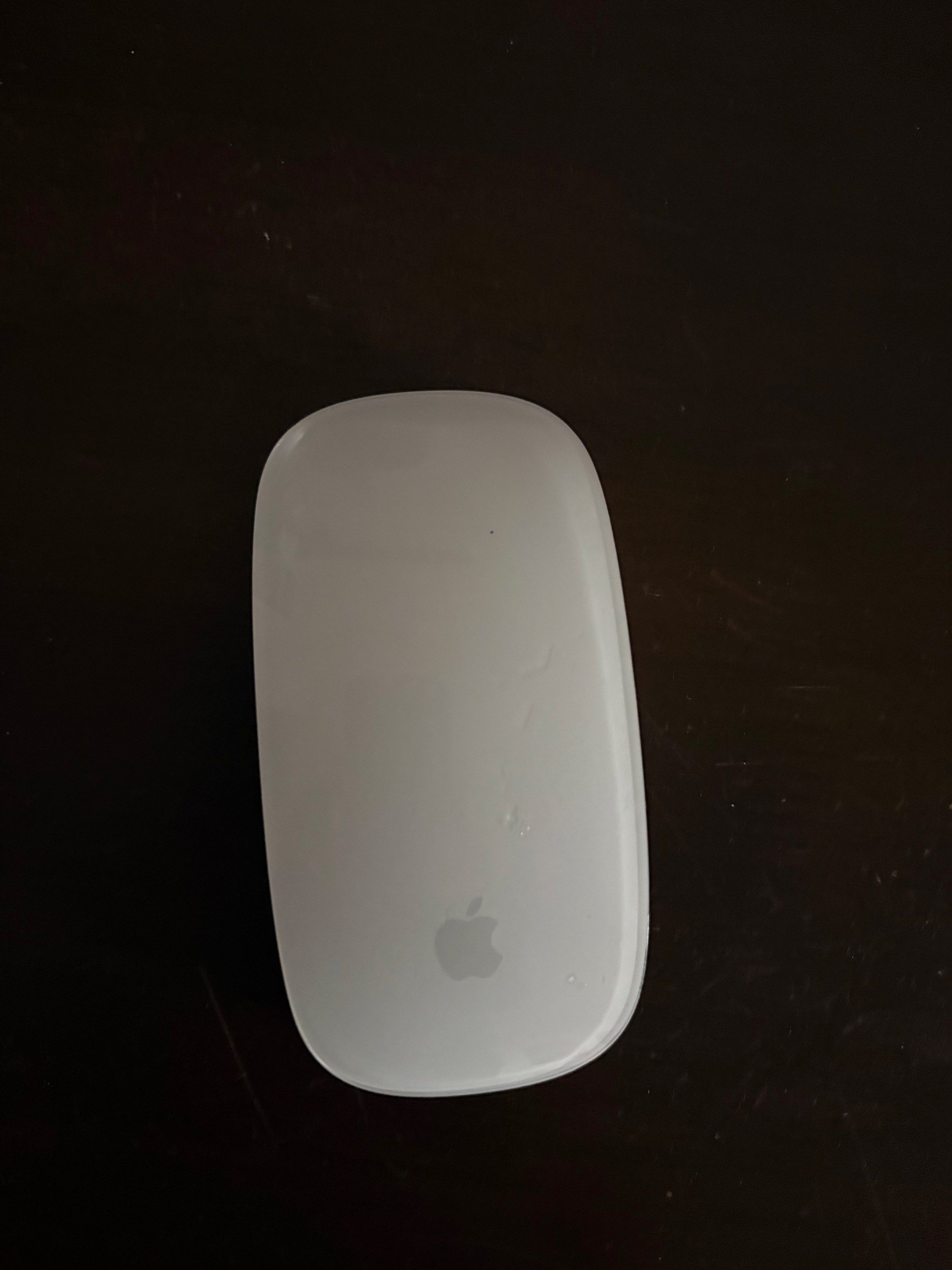 Magic mouse (Category: Mouse & Mousepads) located in Teluk Intan. Submitted by prelovedbyqstpie (Listing ID 1417328928, Image 1). Description: Bought it last year, rarely use. All in great condition. No damage/ scratches. With box..