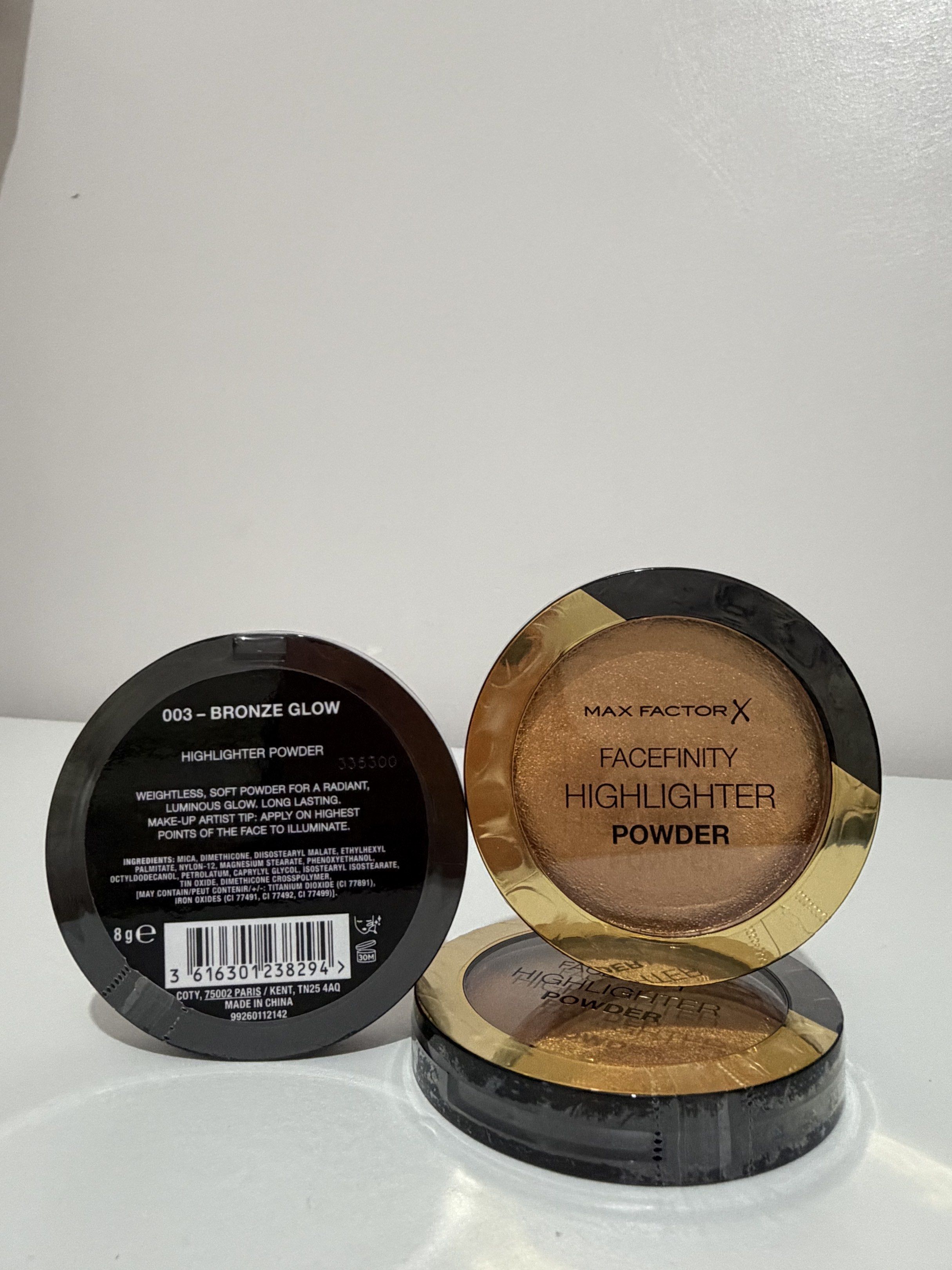 Max Factor Facefinity Powder Highlighter in the shade 003 Bronze Glow (Category: Makeup) located in Manila. Submitted by akie2009 (Listing ID 1417387533, Image 1). Description: .