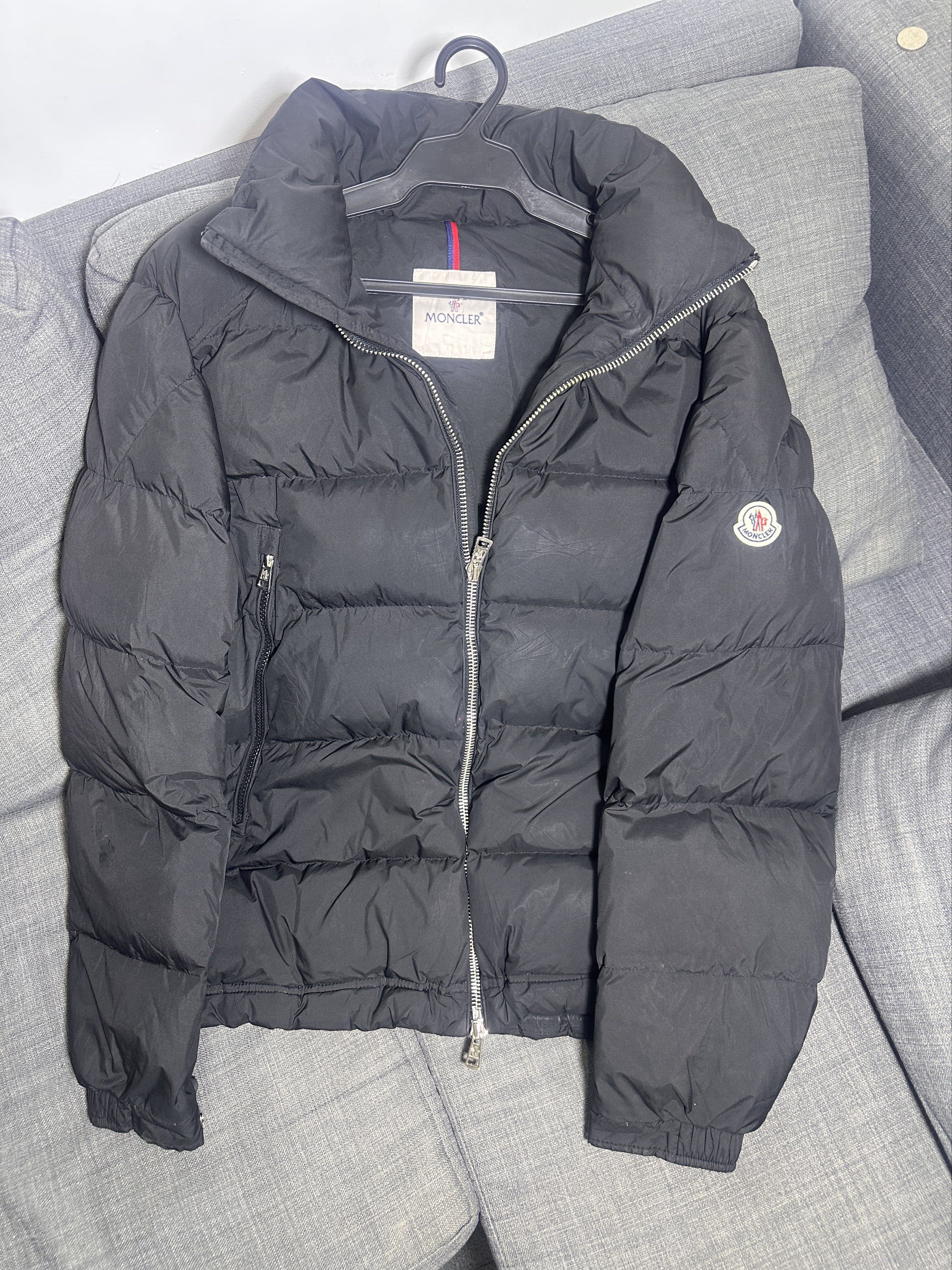 MONCLER PUFFER JACKET (Category: Luxury Apparel) located in Baguio. Submitted by saleztalk2600 (Listing ID 1417334379, Image 1). Description: MONCLER PUFFER JACKET SIZE 3 (MEDUIM FIT LARGE) Length-27 Width-24 18k .