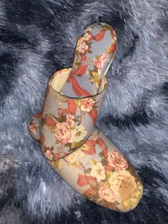 (Category: ) located in . Submitted by sidethrifts (Listing ID 1417255249, Image 1). Description: .