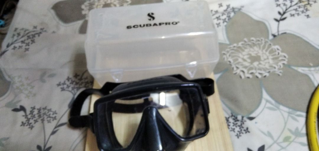 Scubapro Frameless mask with case box (Category: Other Sports Equipment and Supplies) located in Davao. Submitted by blake.auge (Listing ID 1417348089, Image 2). Description: -lightly used, well cared for, excellent condition Scubapro frameless mask Scubapro Frameless mask - Includes protective case - Frameless design for enhanced visibility - black color - Durable construction Single-lens mask featuring a unique assembly of lens and skirt withou