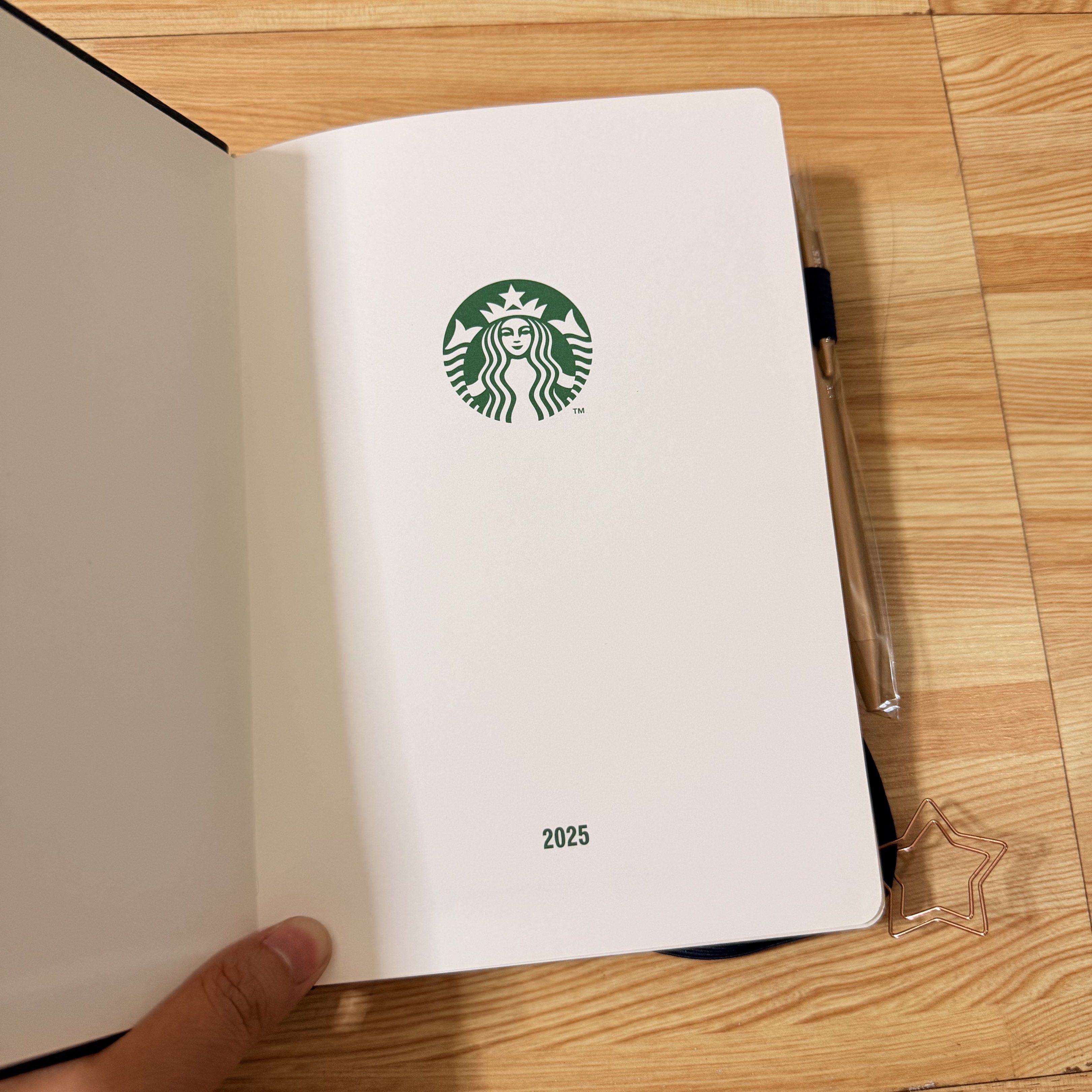 Starbucks 2025-2026 Planner with Pen (Category: Stationery & School Supplies) located in Pasig City. Submitted by decluttertrends (Listing ID 1417255353, Image 2). Description: unused 2025 starbucks planner with pen (still in plastic).