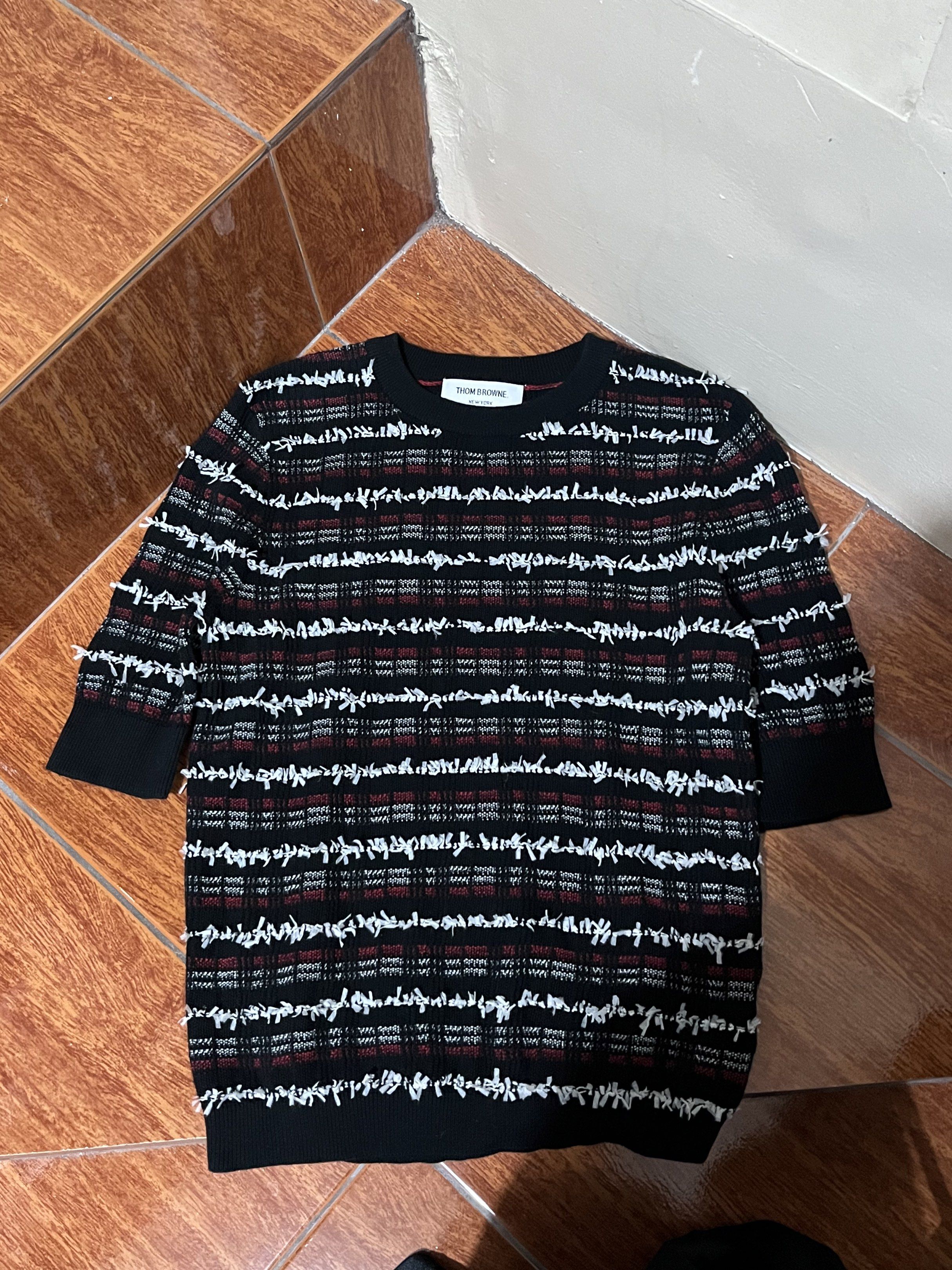 Thom Browne New York Knit Sweater (Category: Luxury Apparel) located in Bulacan. Submitted by groundloot727 (Listing ID 1417365586, Image 2). Description: .