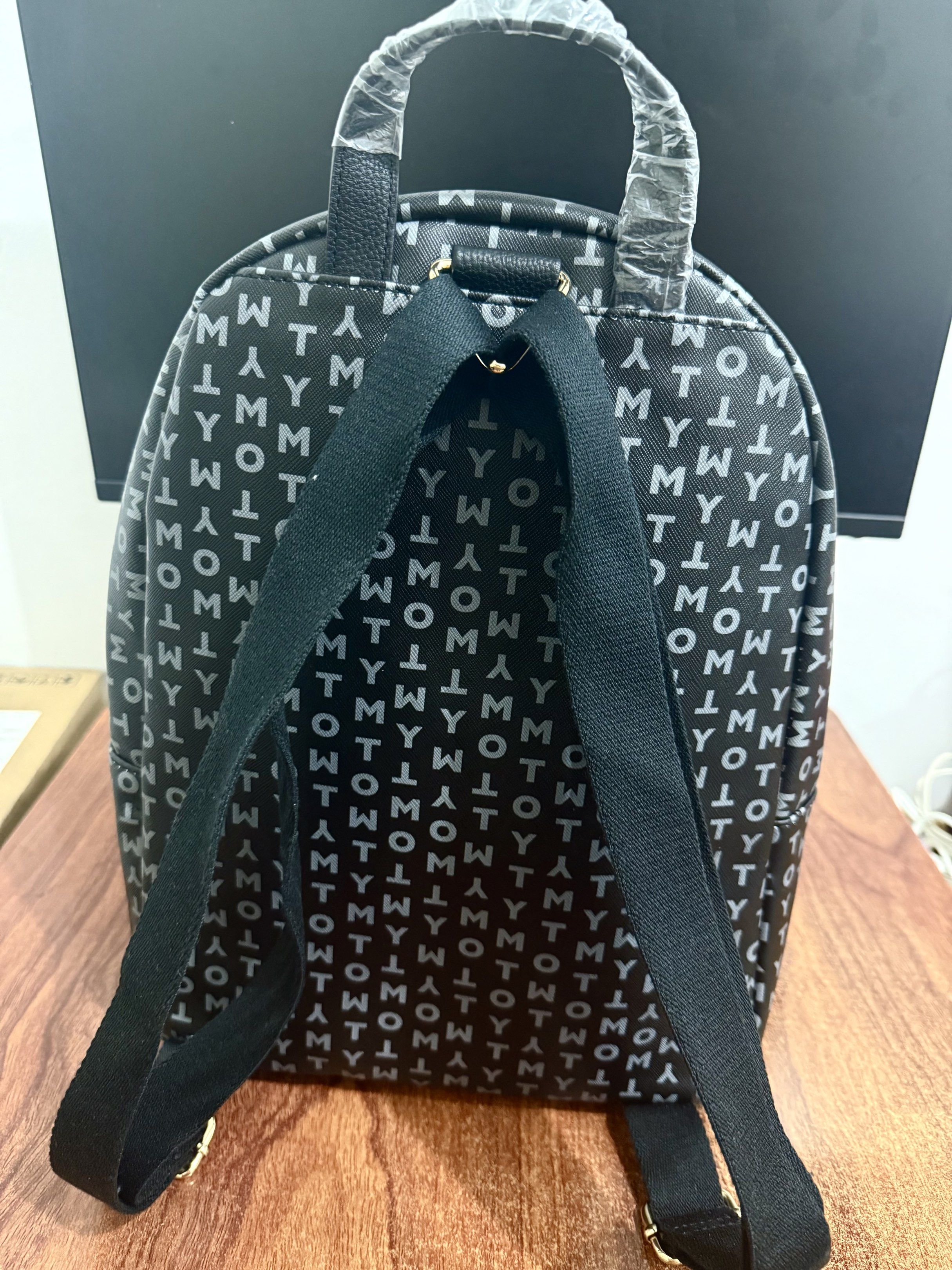 Tommy Hilfiger Backpack (Category: Backpacks) located in Quezon City. Submitted by decluttermarla (Listing ID 1417251722, Image 3). Description: Last price at 1k, originally posted 1500.