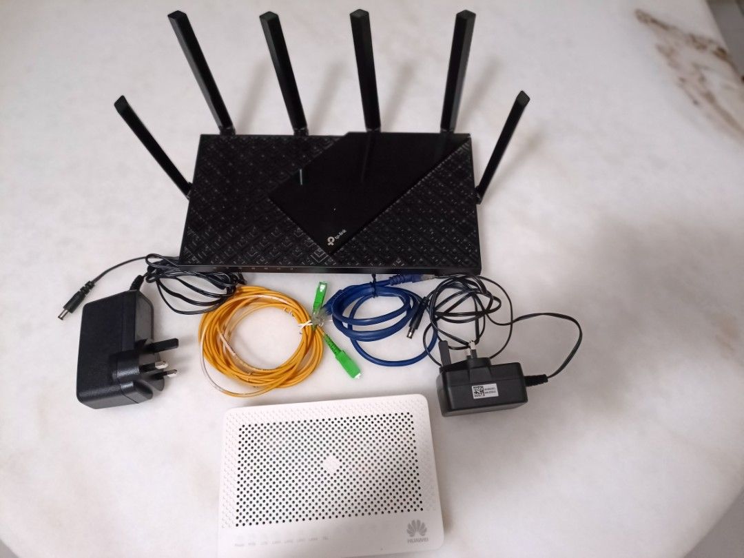 TP-Link Router and Huawei Modem Set