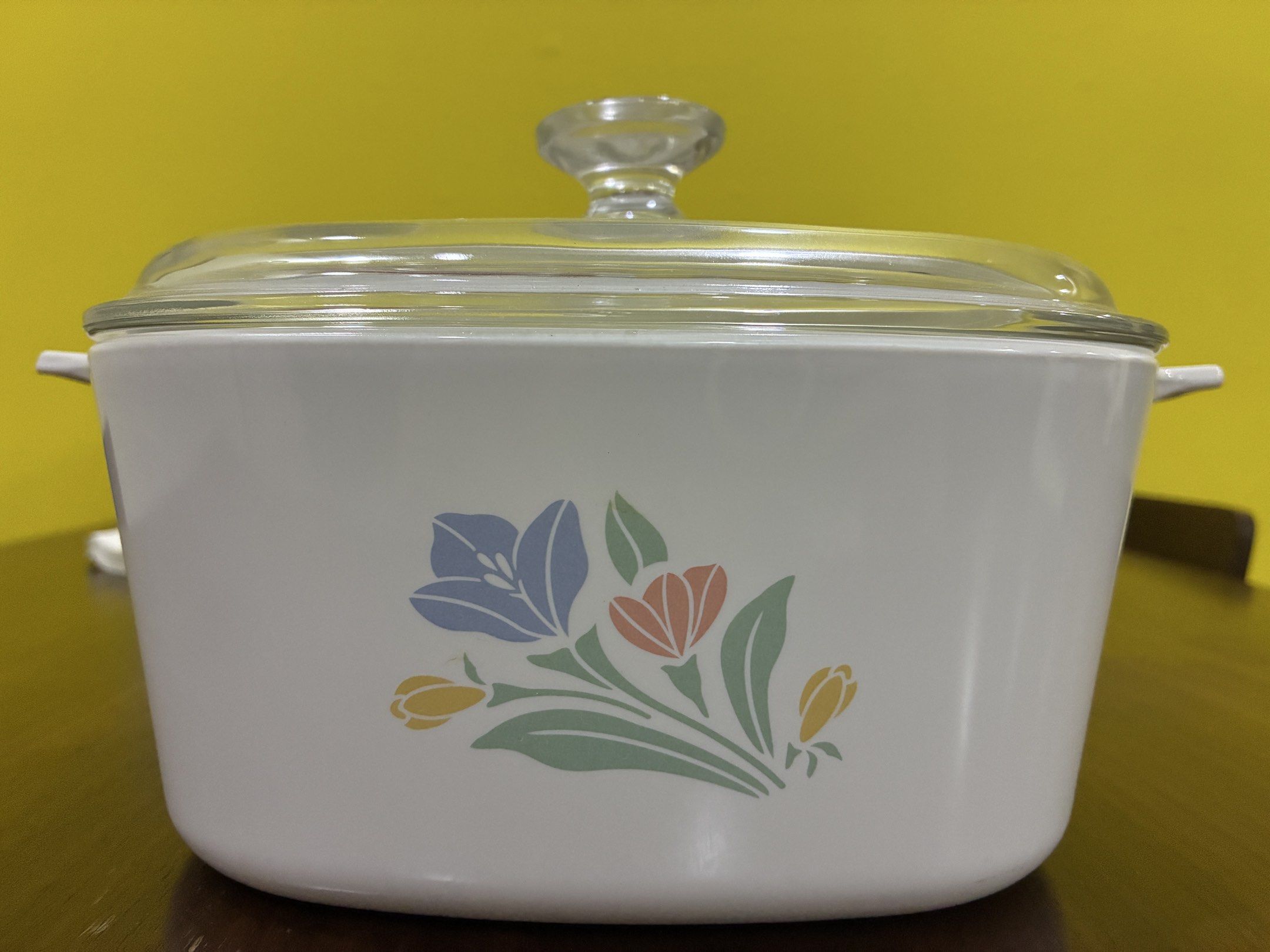 Vintage CorningWare 3L Floral Casserole Dish with Lid