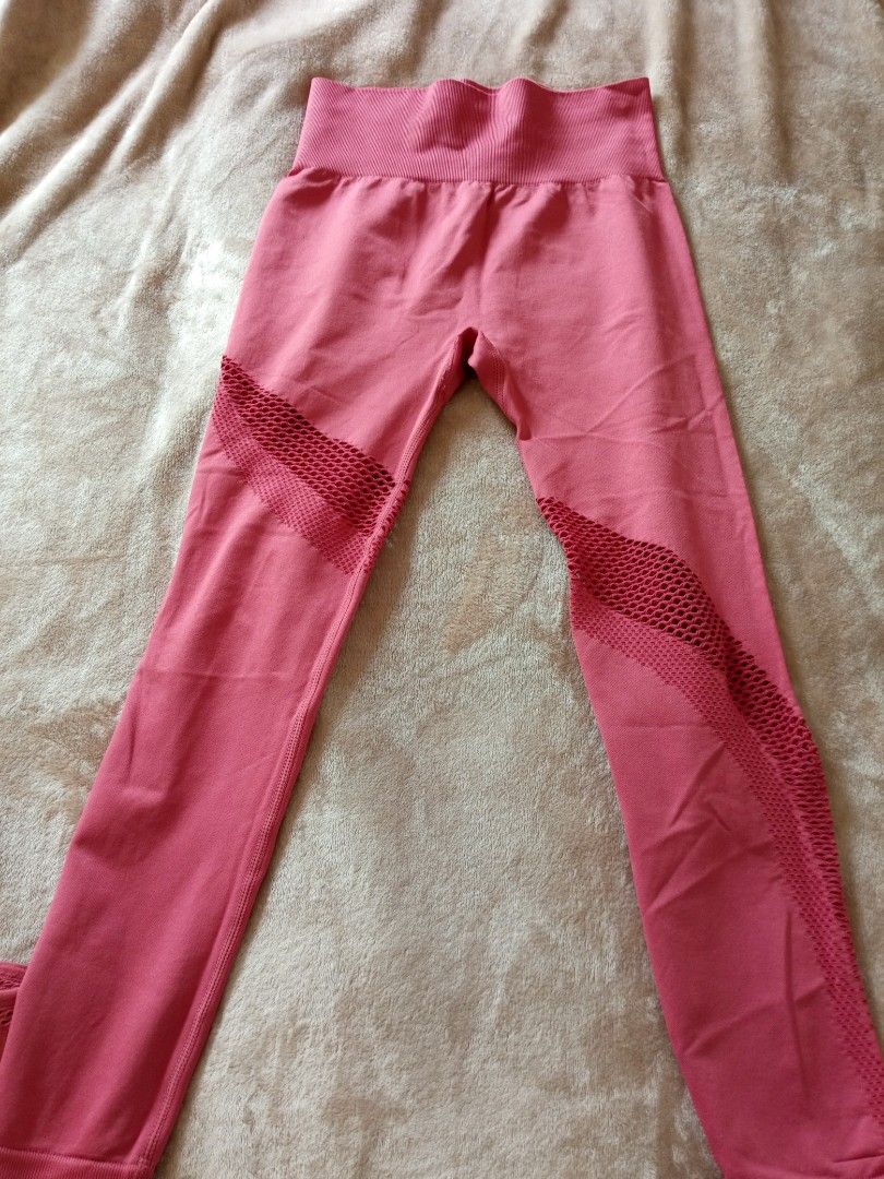 Yoga OOTD (Category: Activewear) located in Quezon City. Submitted by aplingaling (Listing ID 1417272125, Image 3). Description: .