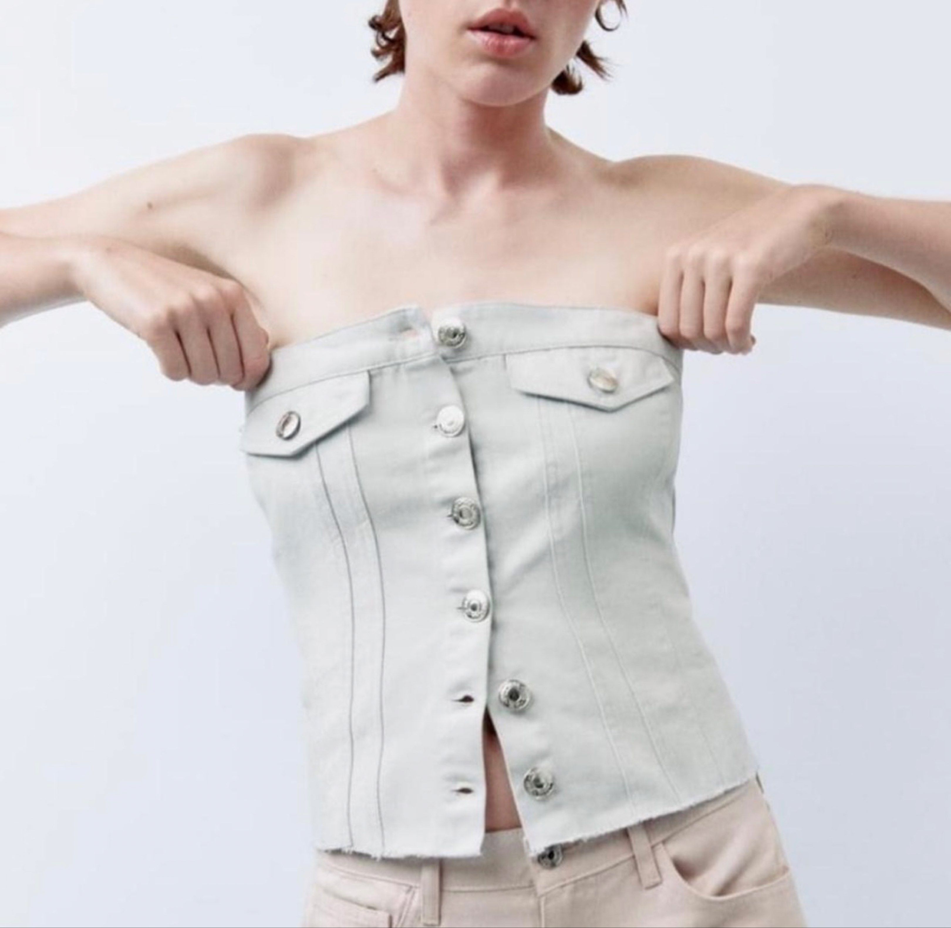 Zara Denim Tube Top (Category: Sleeveless) located in Manila. Submitted by spiceverythingnice (Listing ID 1417297439, Image 3). Description: Brand New Zara Top with Tag Denim Tube top Size Medium 📍Manila .