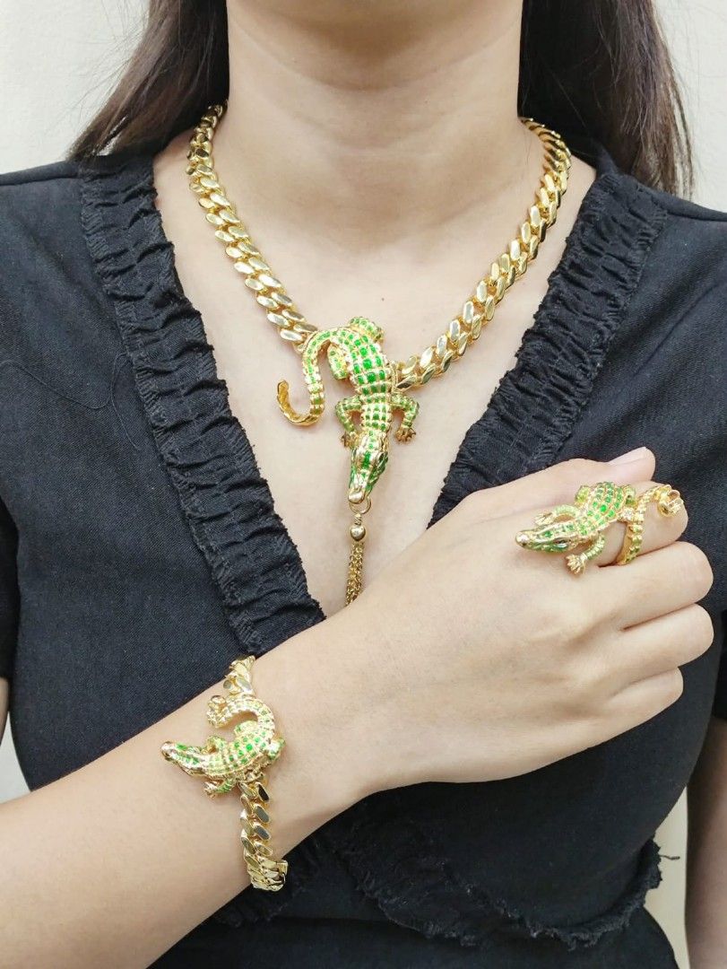 18k ef set jewelry (Category: Luxury Accessories) located in Manila. Submitted by colinejewelryshoppe (Listing ID 1417579525, Image 3). Description: .