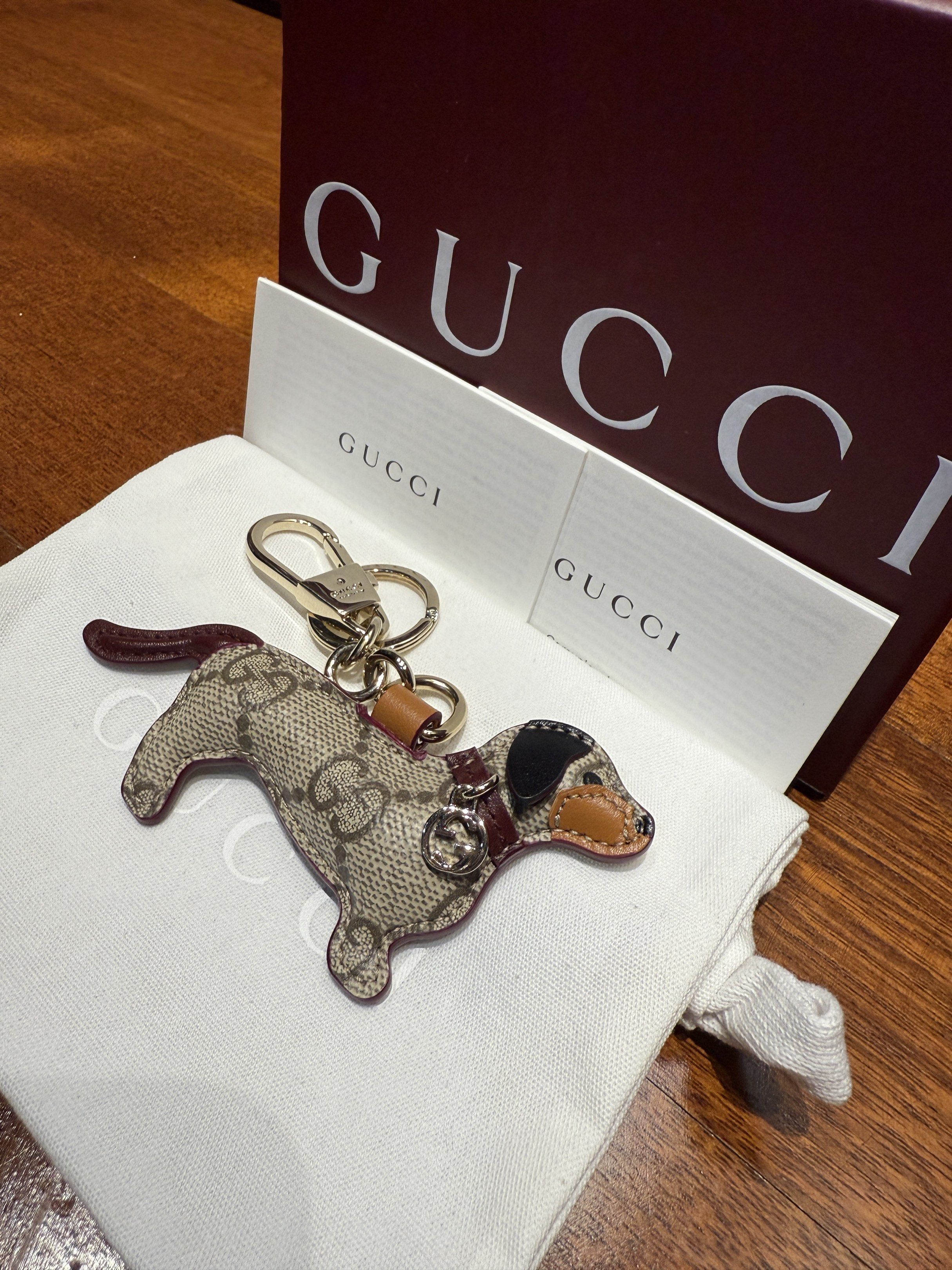 💯 Authentic Gucci Dog-shaped bag charm keychain keyring , Luxury