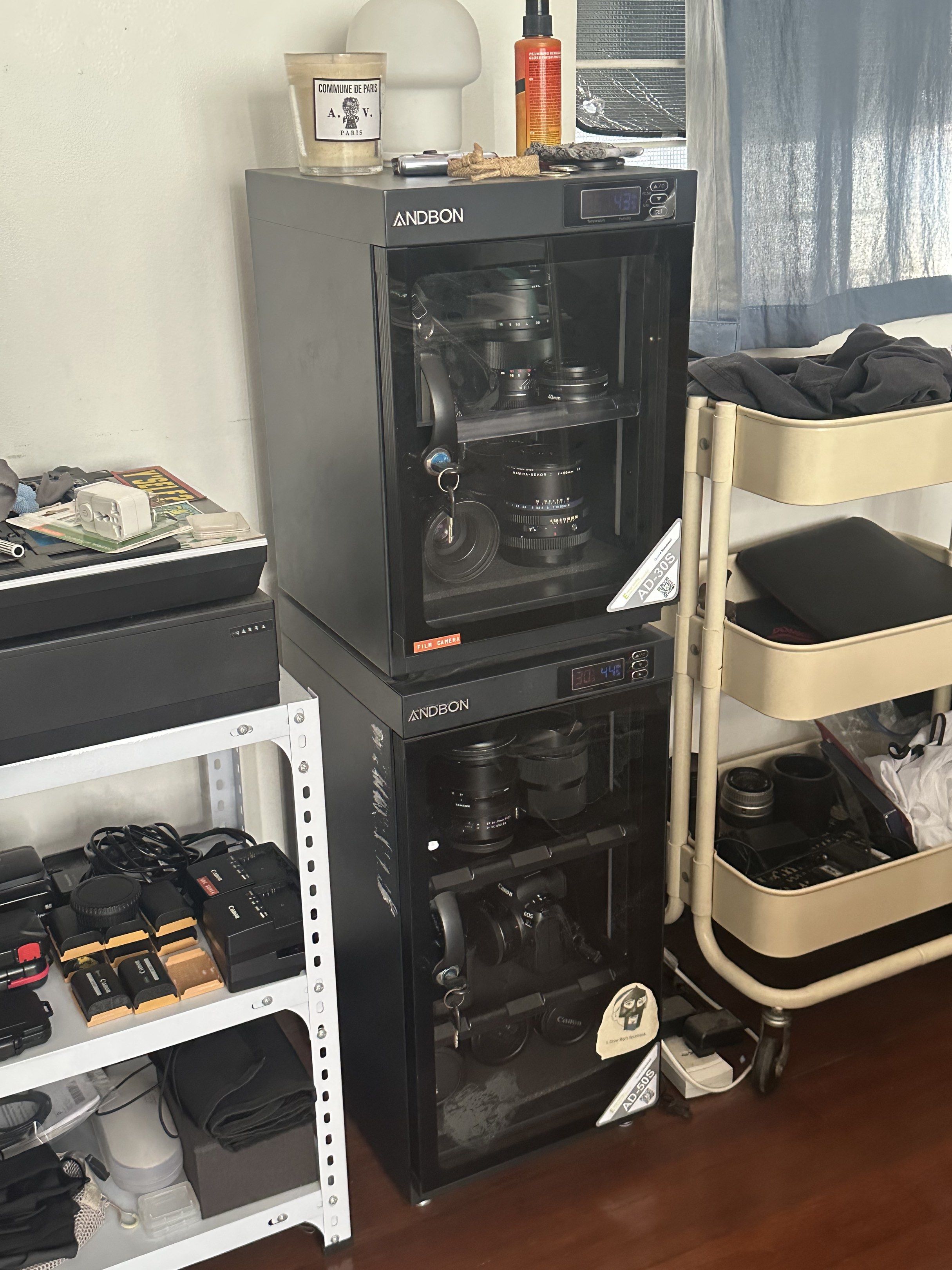 Anbon Camera Drybox AD-50S & AD-30s (Category: Other Photography Accessories) located in Paranaque City. Submitted by proudestmonkey (Listing ID 1417443190, Image 1). Description: Andbon Ad-50s & Andbon Ad-30s Camera Dry Cabinet. Both for Php 5,000. RFS - Upgrading to a bigger one.