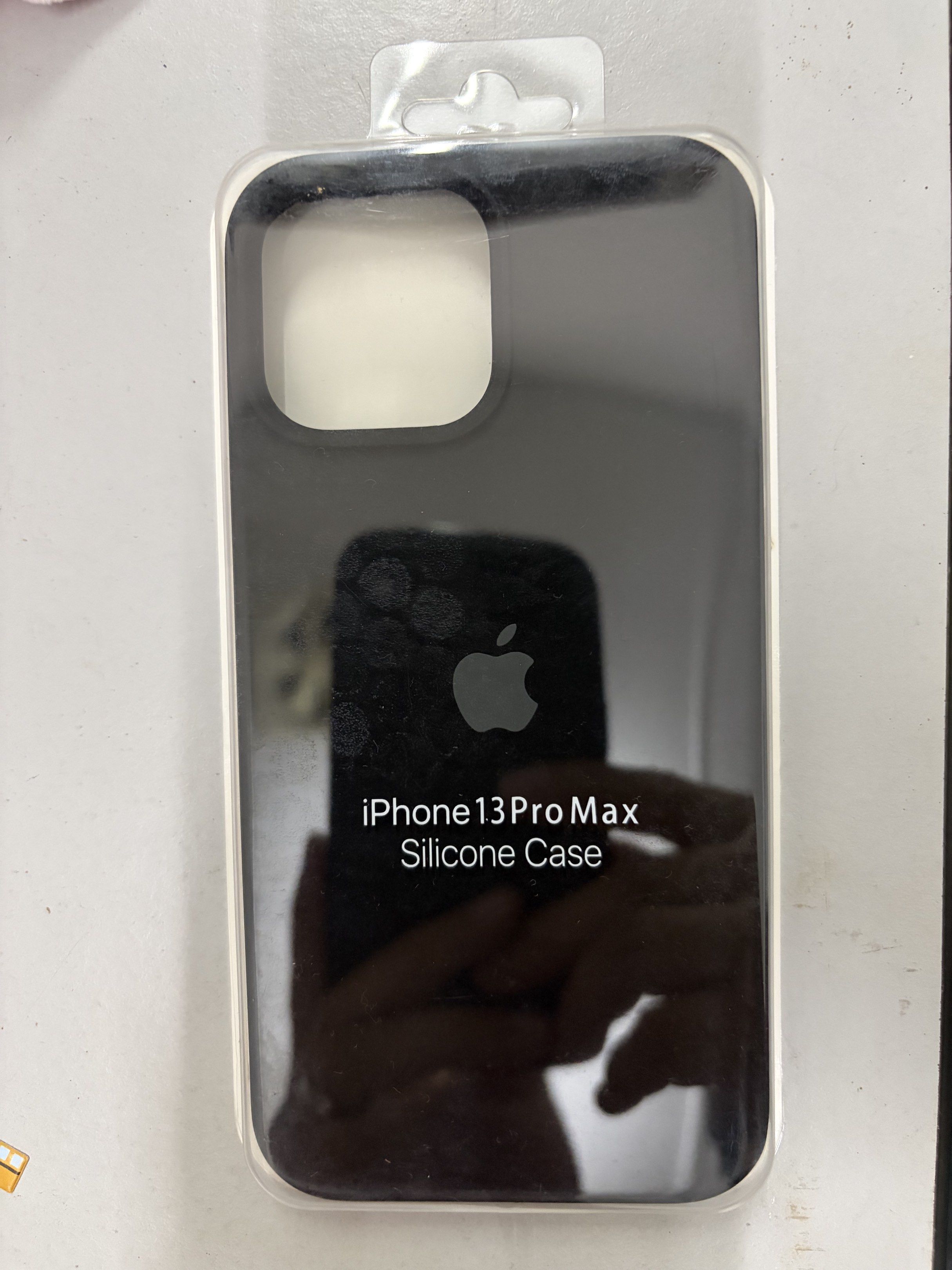 Apple iPhone Case (Category: Cases & Sleeves) located in Singapore. Submitted by gundamfrenzy (Listing ID 1417425659, Image 2). Description: - Like new condition original Lionshield case for iPhone 13 Pro Max $10 - Brand new Apple silicone case for iPhone 13 Pro Max $20 - Brand new Apple silicone case for iPhone 12/12 Pro $15 - Offers excellent protection - Comfortable grip - Still in original packaging.