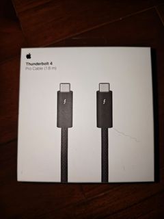 Apple Thunderbolt 4 Pro Cable (1.8 m)