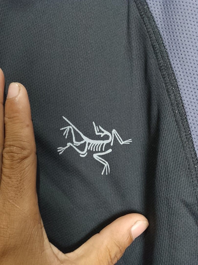 Arc'teryx qzip dri-fit shirt (Category: Tshirts & Polo Shirts ) located in Santiago. Submitted by jonathanfragata21 (Listing ID 1417543071, Image 3). Description: Arc'teryx qzip dri-fit shirt Width : 23 Length : 28.5 Size on tag : XL ca fit to Large Color Rate 9.5/10 Excellent Condition Need Wash Price : 650 + Shipping fee Location : Santiago City Isabela.