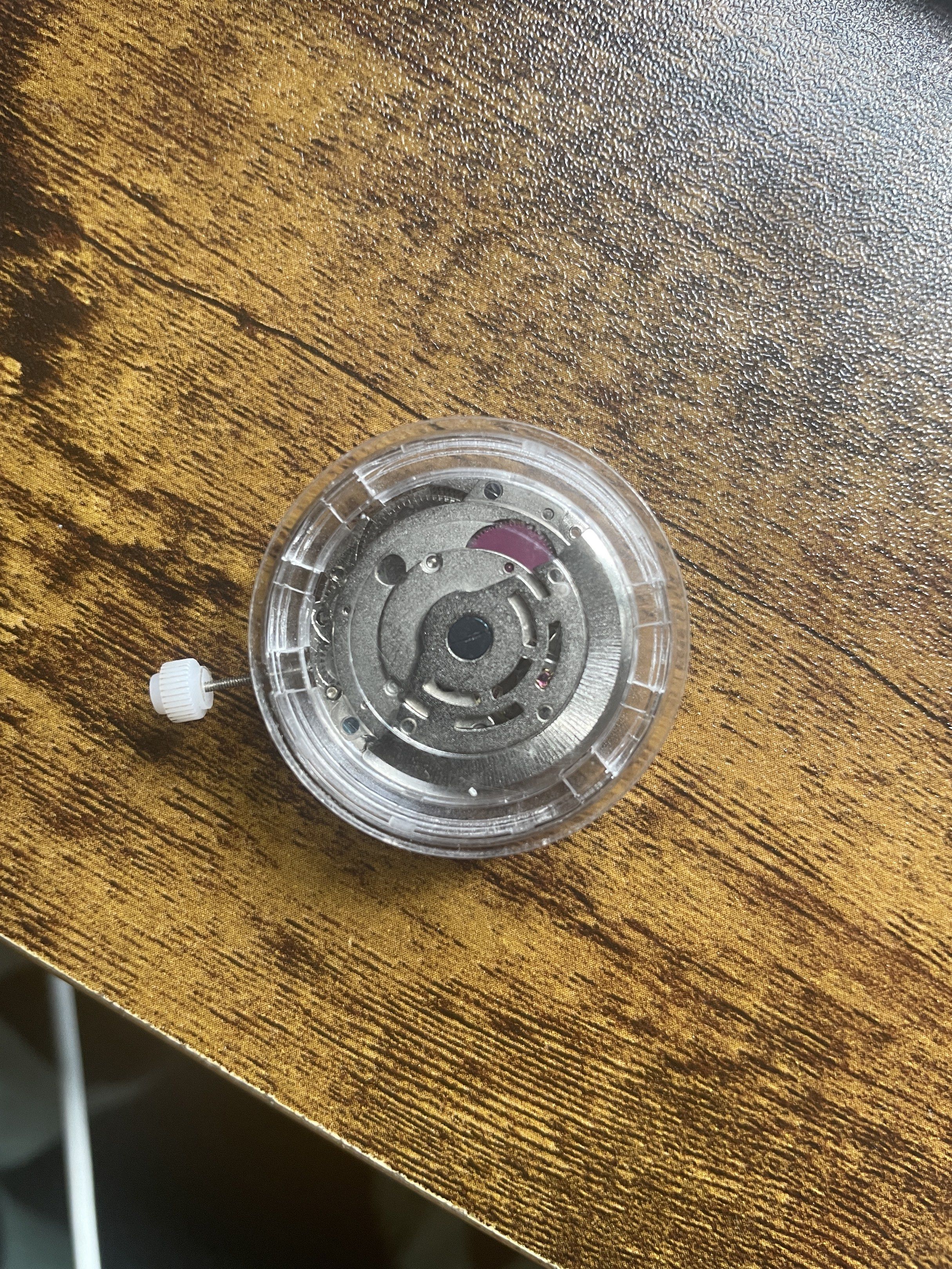 Automatic movement (ghost date) (Category: Other Accessories) located in Masai. Submitted by chiransilva01 (Listing ID 1417423794, Image 2). Description: Everything works fine but the date doesn’t work so there is a ghost gear in the watch.
