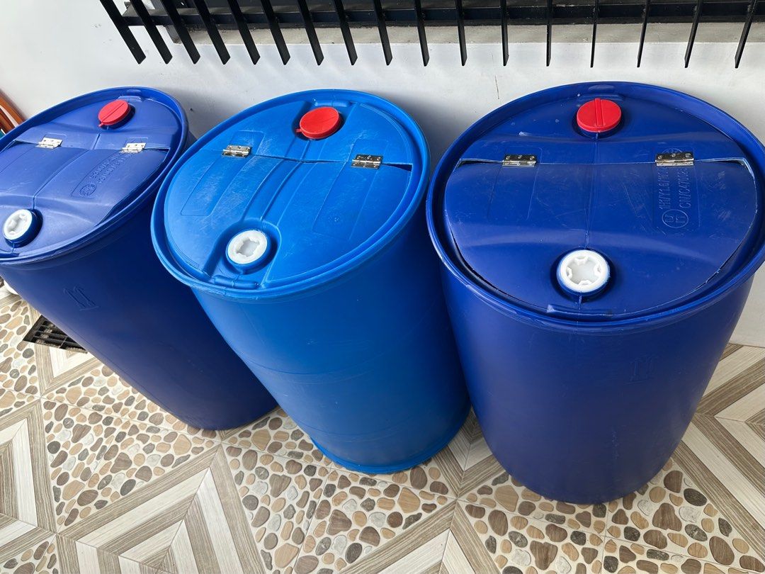 Blue Plastic Drum with Lid (Category: Storage Boxes & Baskets) located in Manila. Submitted by kirstenbernice (Listing ID 1417441648, Image 3). Description: Blue Plastic Drum / Barrel – Heavy Duty • Capacity: approx. 200 liters • Thick and durable plastic • With secure screw caps (leak-proof) • Clean and reusable • In good condition 📦 3 units available 💵 1,300 per drum, negotiable if you’ll get all 3 📍 Loc: Colinas Verdes, Brgy. Tungkong Mangg