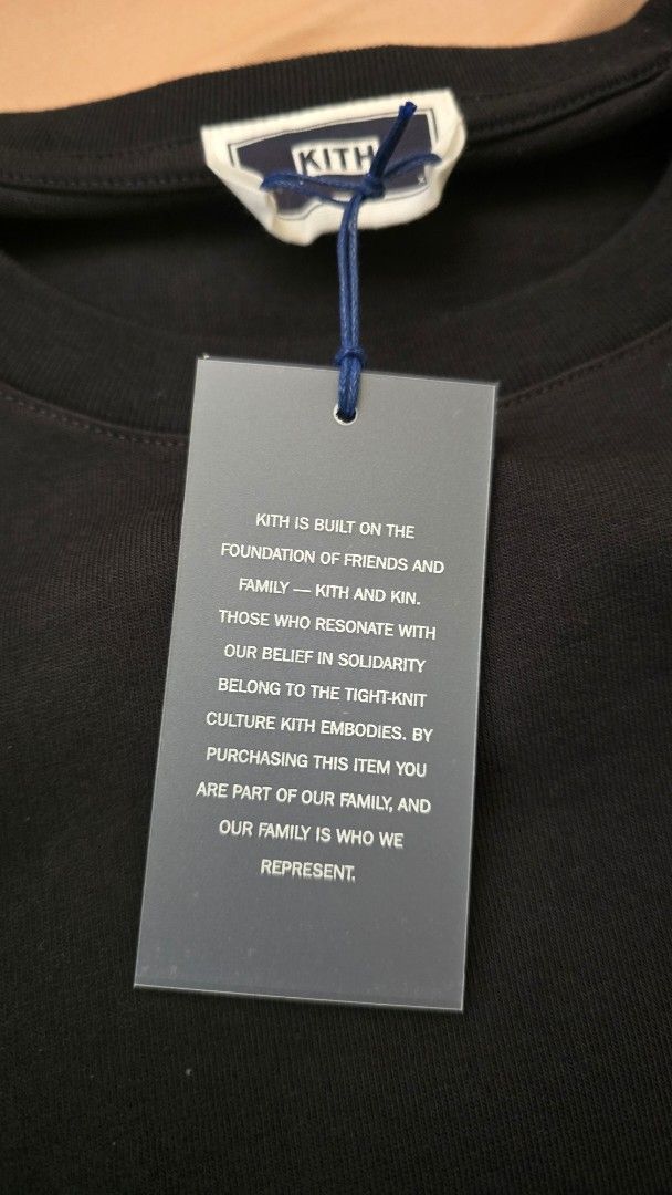 BNDS Kith Japan Bubble Stars Pocket Tee (Category: Tshirts & Polo Shirts ) located in Mandaluyong City. Submitted by mabvit (Listing ID 1417409380, Image 3). Description: - brand new with tags and plastic - exclusive, only available in Kith Tokyo - size XL - dimes 24 x 29 (inches).