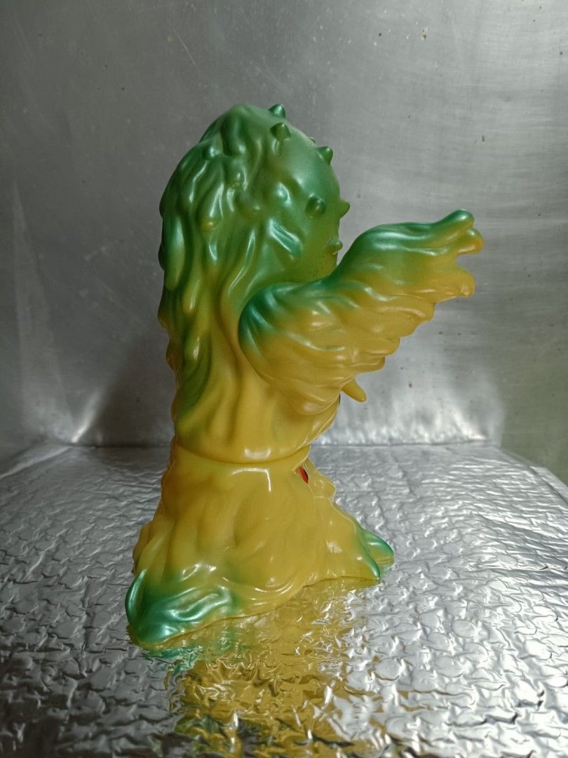 Bullmark Greenmons GID Ultraman Kaiju Monster Sofubi Soft Vinyl Bandai Japan 1966 Hayata Marusan M1Go Figure (Category: Toy Figures) located in Singapore. Submitted by kittyleekityin (Listing ID 1417599401, Image 3). Description: Glow in Dark version. As is condition. 23 cm tall standard size..