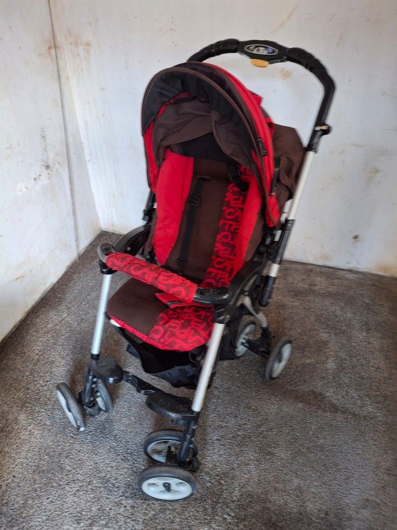 Foldable Stroller - RUSH SALE! (Category: Strollers) located in Marikina City. Submitted by sakura1010 (Listing ID 1417551632, Image 3). Description: Brand: Capella - foldable for easy storage and transport. - includes a canopy for sun protection - in good working condition - linis lang, will.look like new - manage your expectations - pls check all photos.