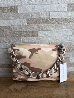 (Category: ) located in . Submitted by craftsntots (Listing ID 1417559991, Image 1). Description: .