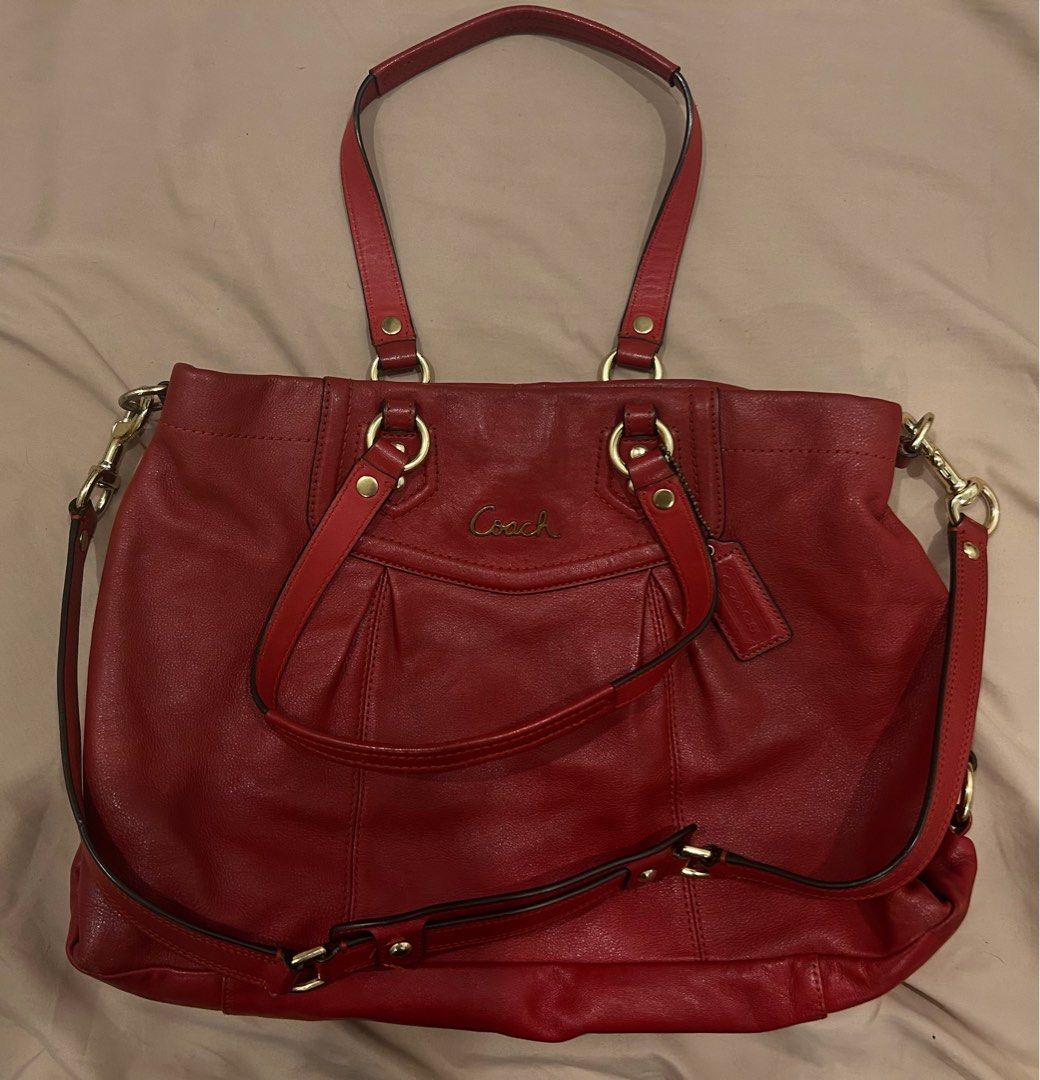 RUSH SALE coach bag (Category: Luxury Bags & Wallets) located in Bulacan. Submitted by keiizu (Listing ID 1417562455, Image 1). Description: .