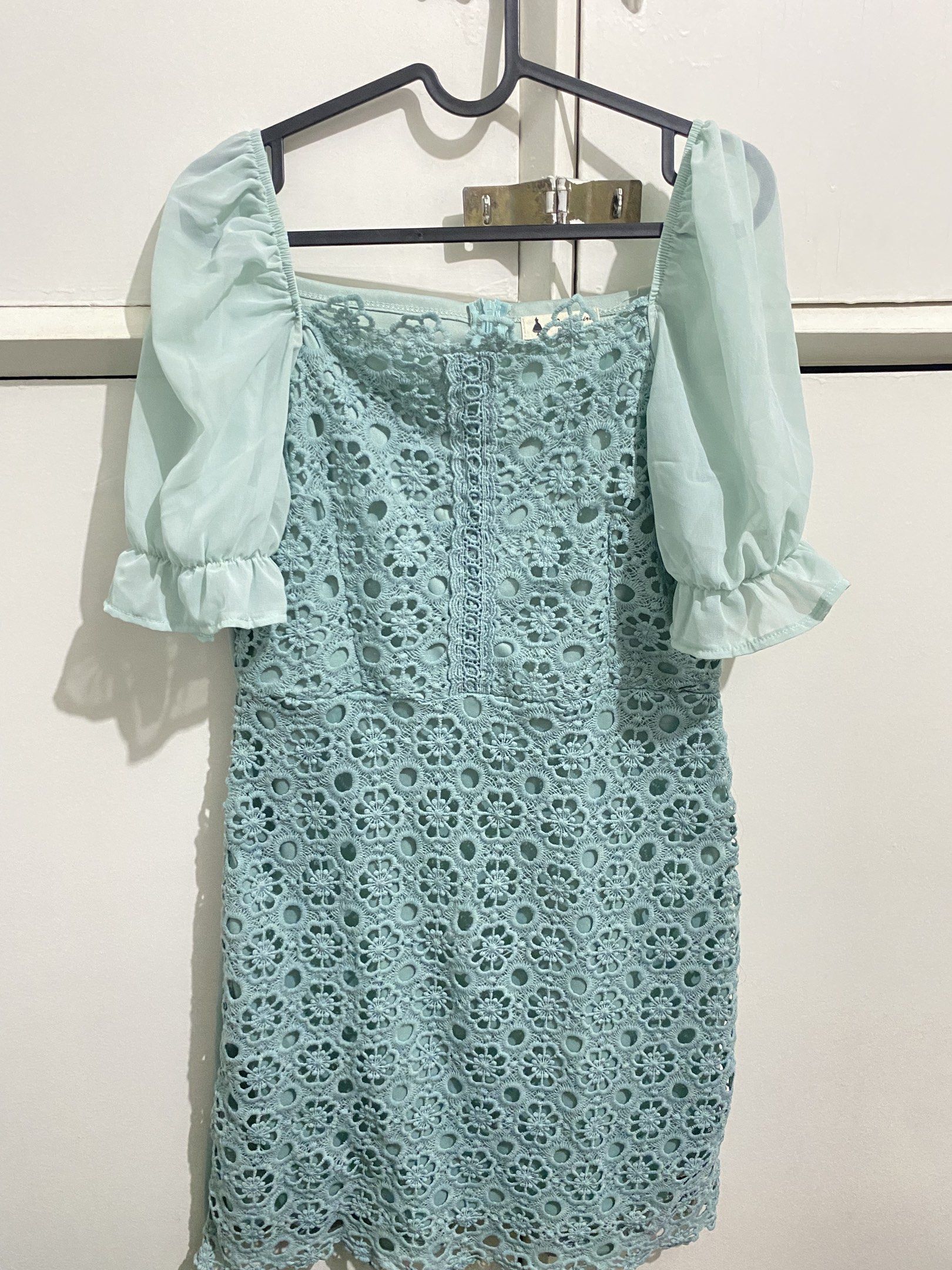 Cyan Dress (Category: Dresses) located in Mandaluyong City. Submitted by jonapoot (Listing ID 1417549912, Image 2). Description: Used once. Sa Thailand pa nabili hehe.