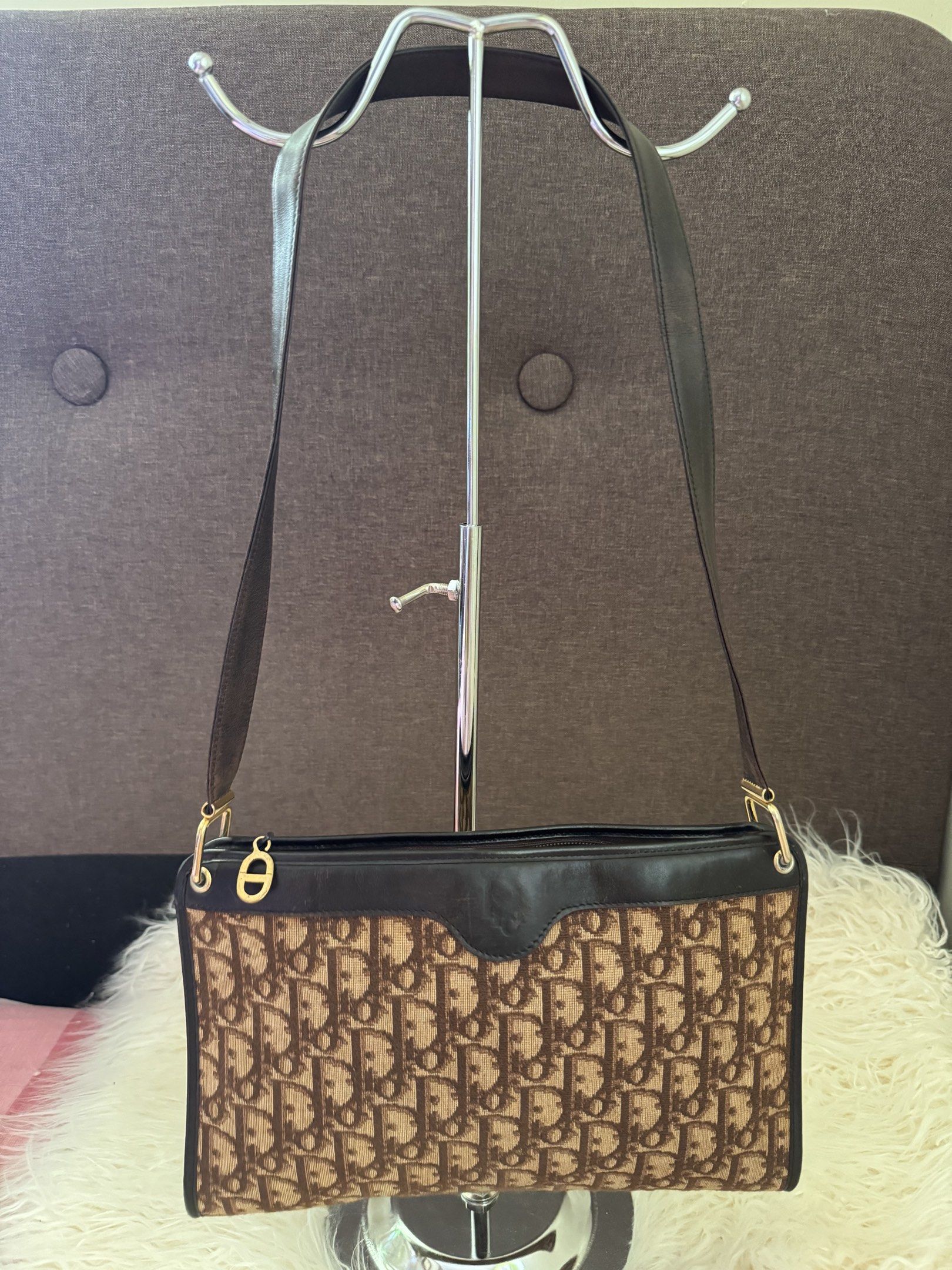 Dior Trotter Oblique Long Strap Shoulder Bag (Category: Luxury Bags & Wallets) located in Cavite. Submitted by japan_vintage_bags (Listing ID 1417428167, Image 1). Description: Authentic Vintage Dior Trotter Oblique Long Strap Shoulder Bag Japan sourced No cracks, no glazing issue, no open piping Canvas is still clean no visible stains, no discoloration Clean leather interior, no foul smell In good condition Money back guarantee if proven fake In